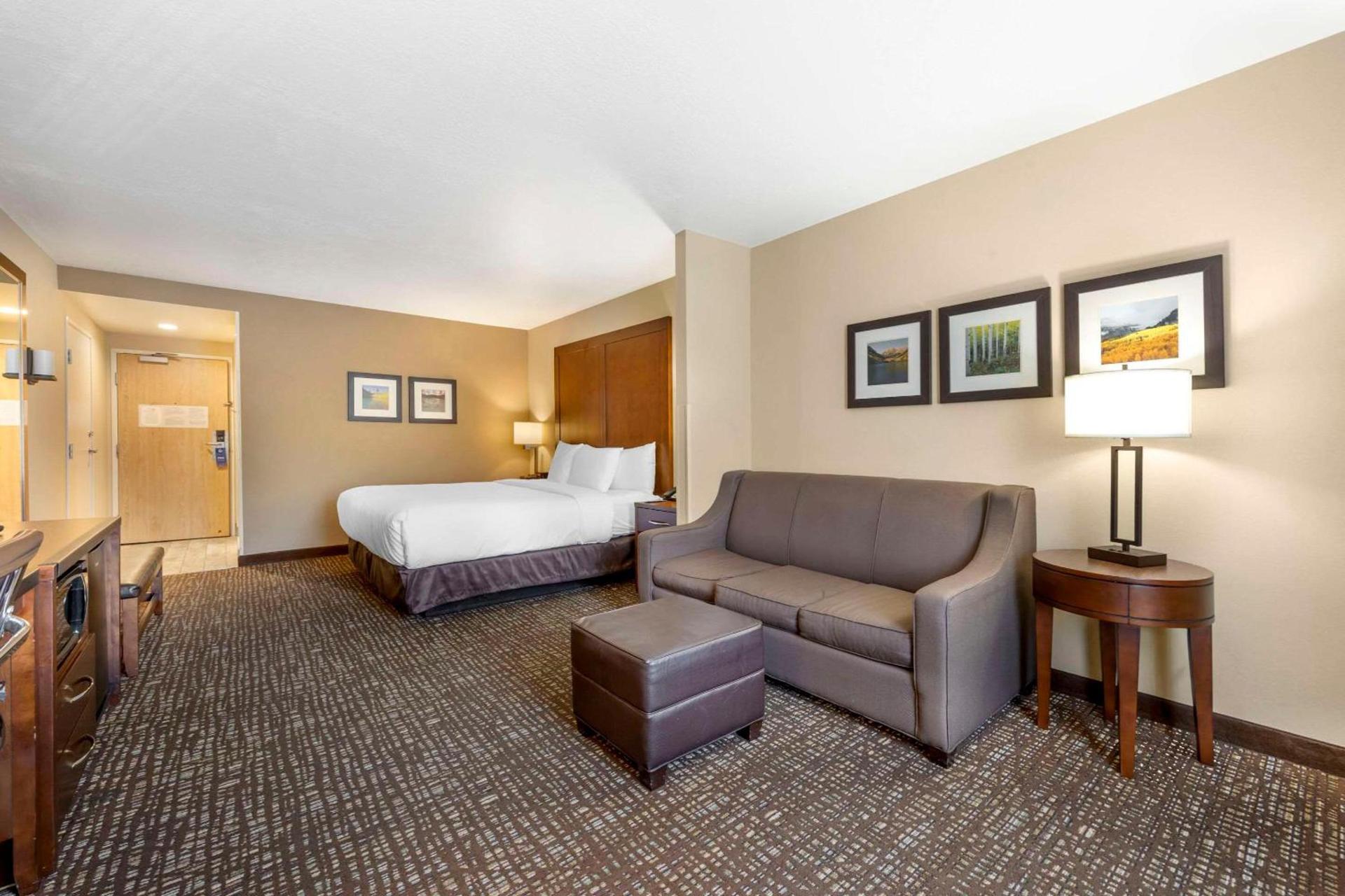 Comfort Inn & Suites Orem - Provo photo 17
