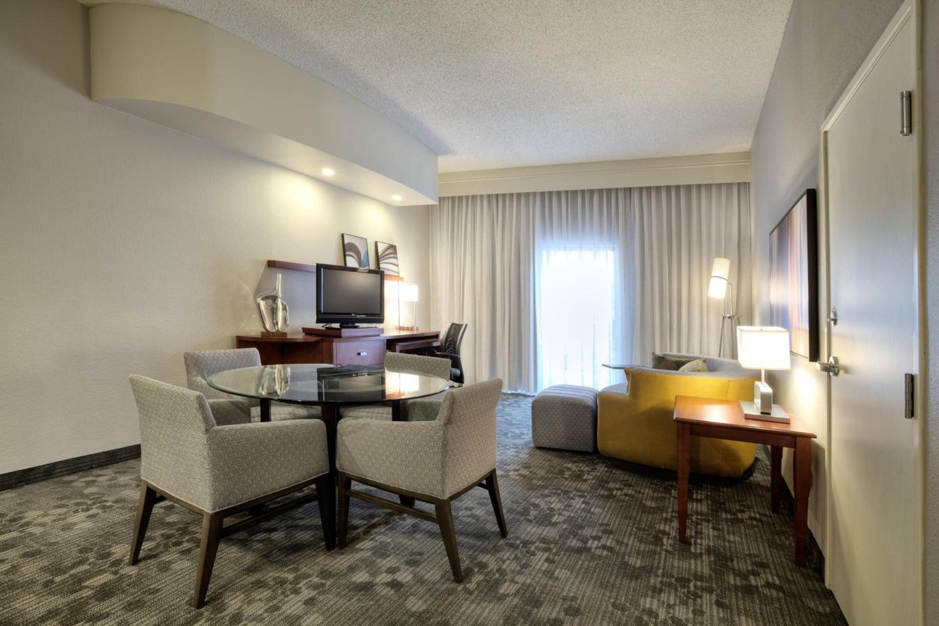Courtyard by Marriott McAllen photo 9
