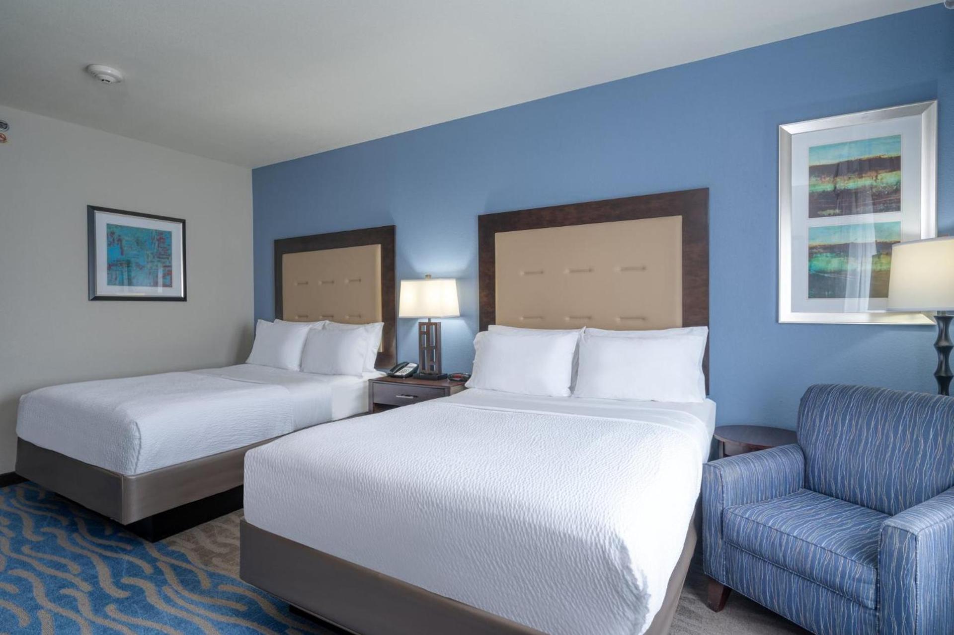 Holiday Inn Express and Suites Edwardsville by IHG photo 15