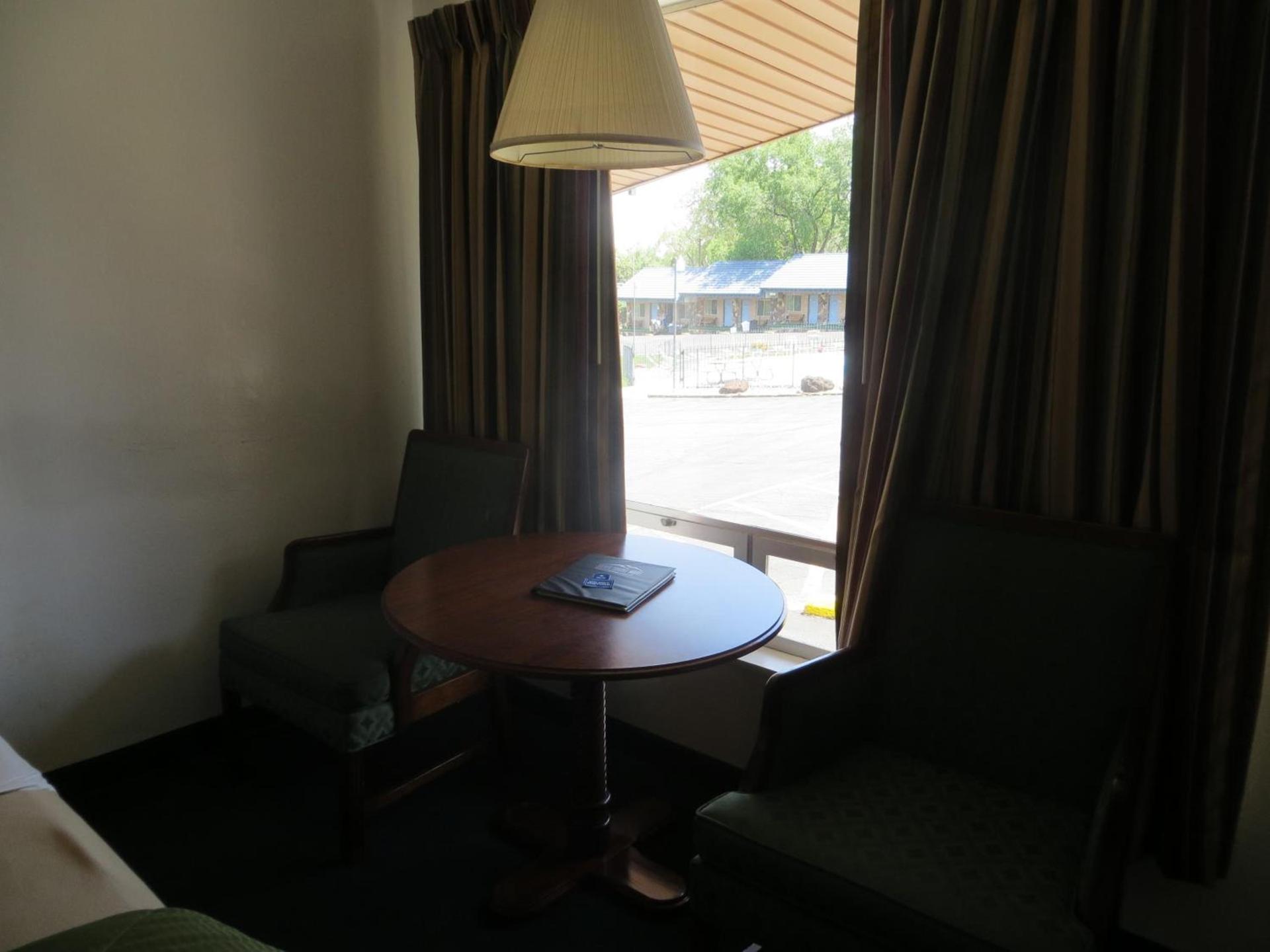 Silver Saddle Motel photo 9