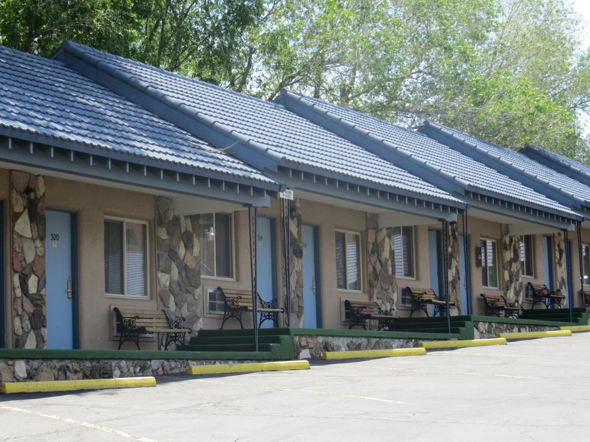 Silver Saddle Motel photo 12