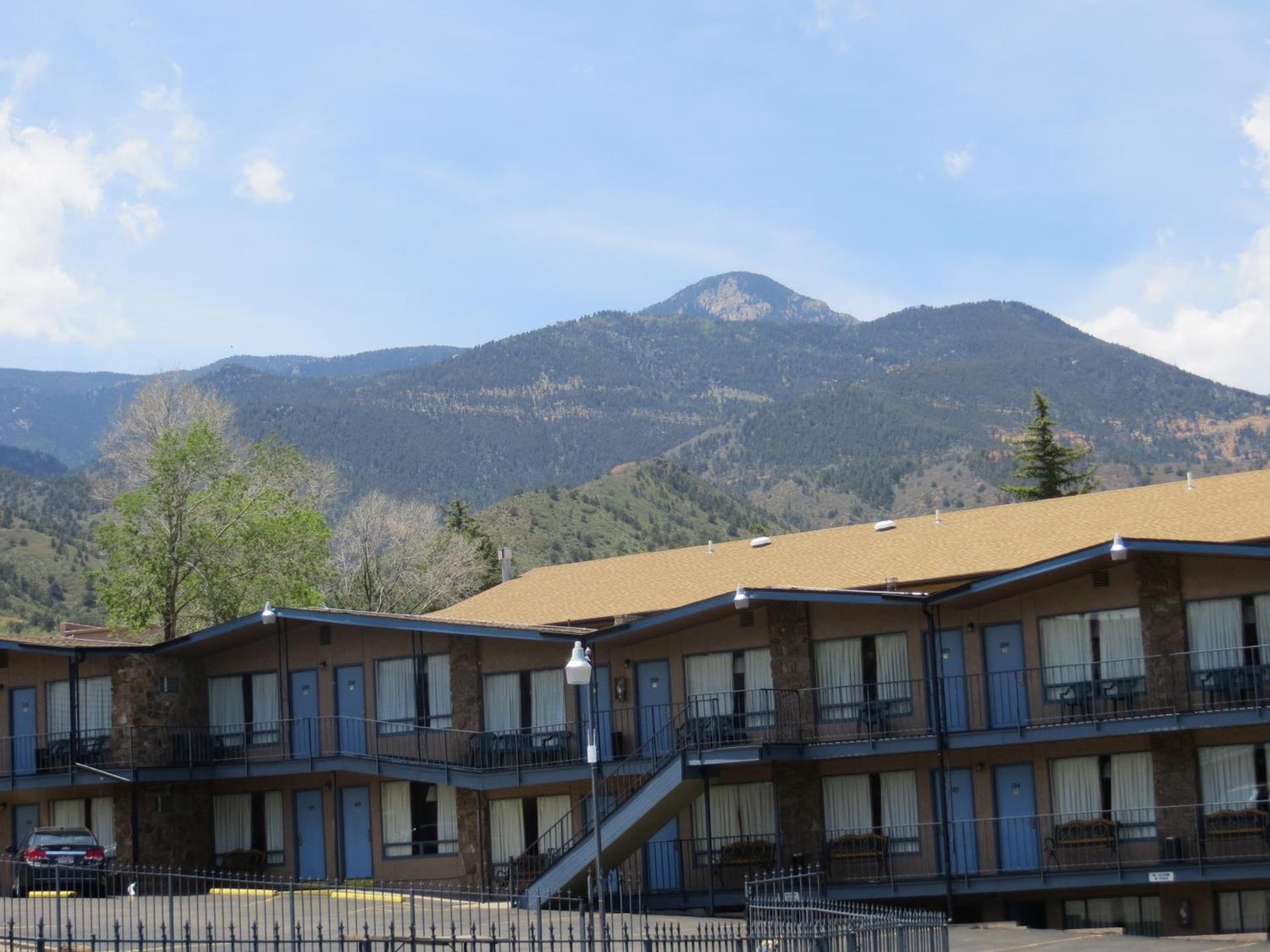 Silver Saddle Motel photo 25