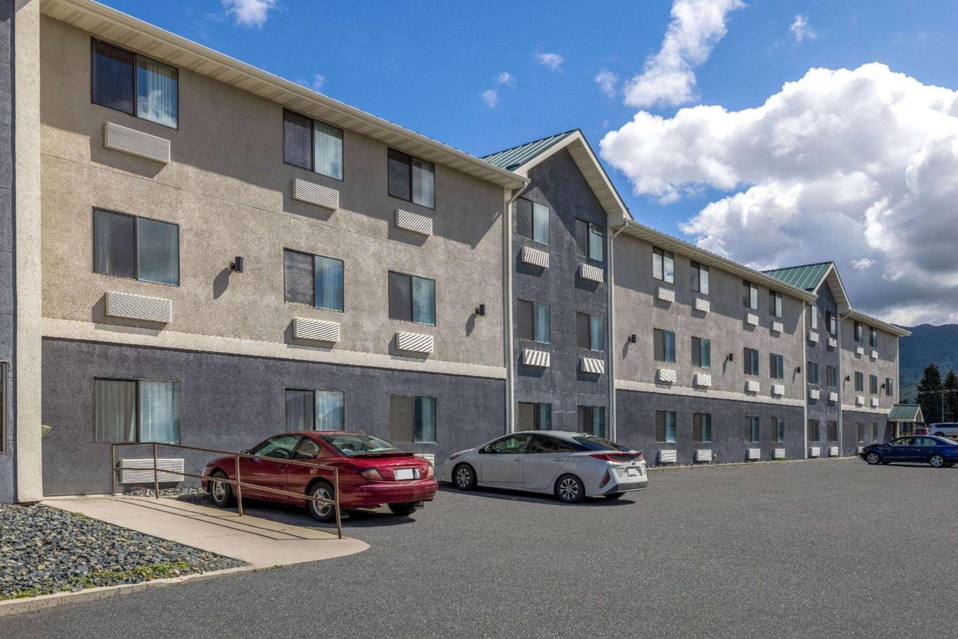 Wingate by Wyndham Butte City Center photo 3