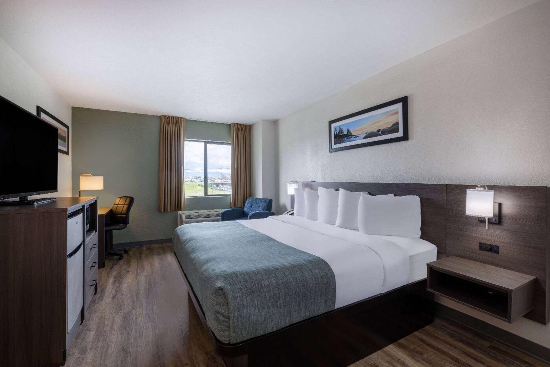 Wingate by Wyndham Butte City Center photo 13