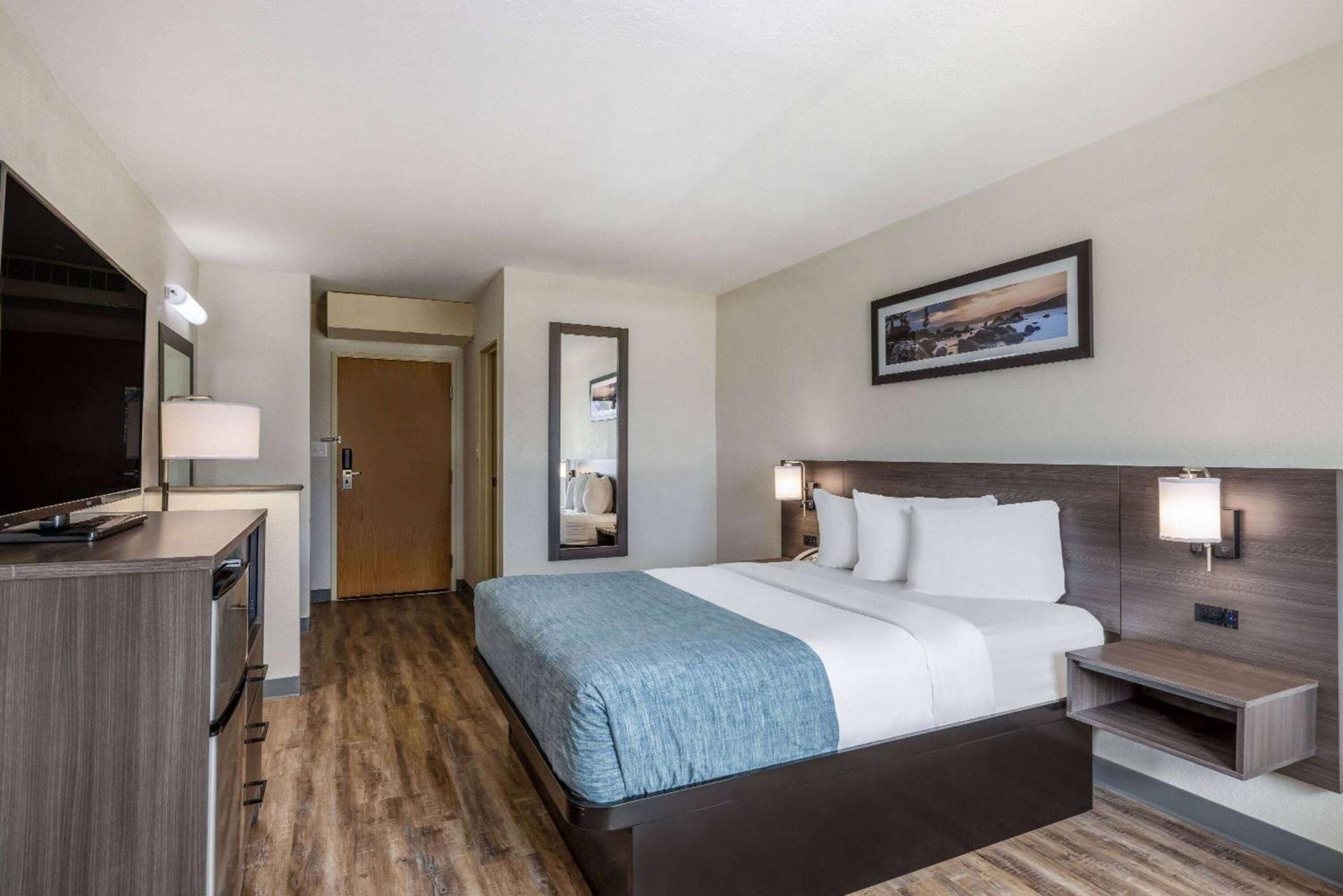 Wingate by Wyndham Butte City Center photo 18