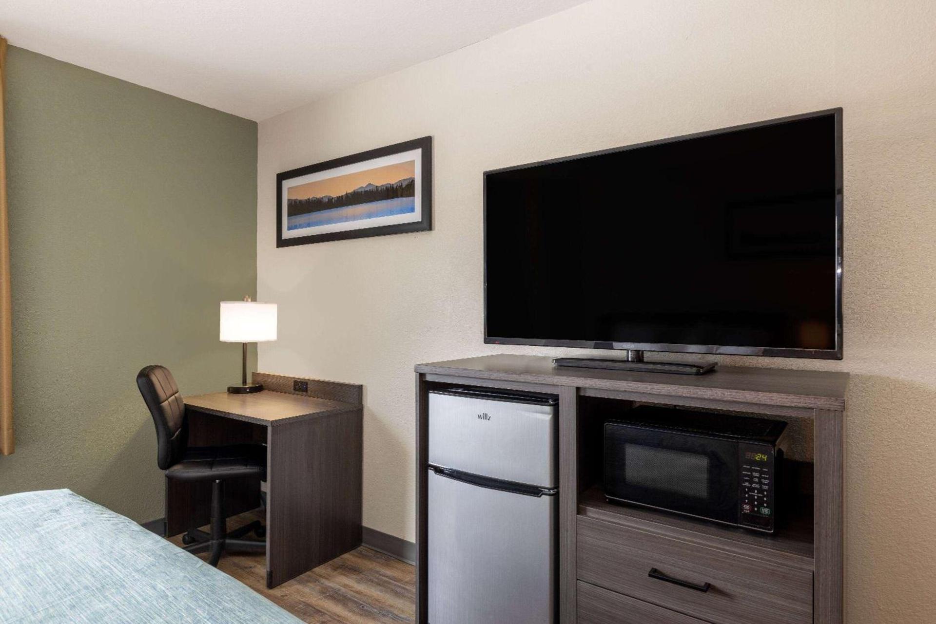 Wingate by Wyndham Butte City Center photo 20