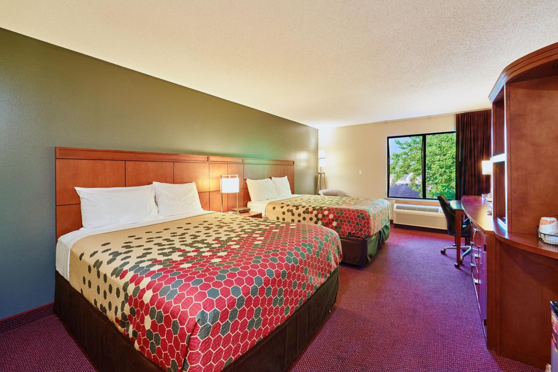 Econo Lodge Maquoketa photo 39
