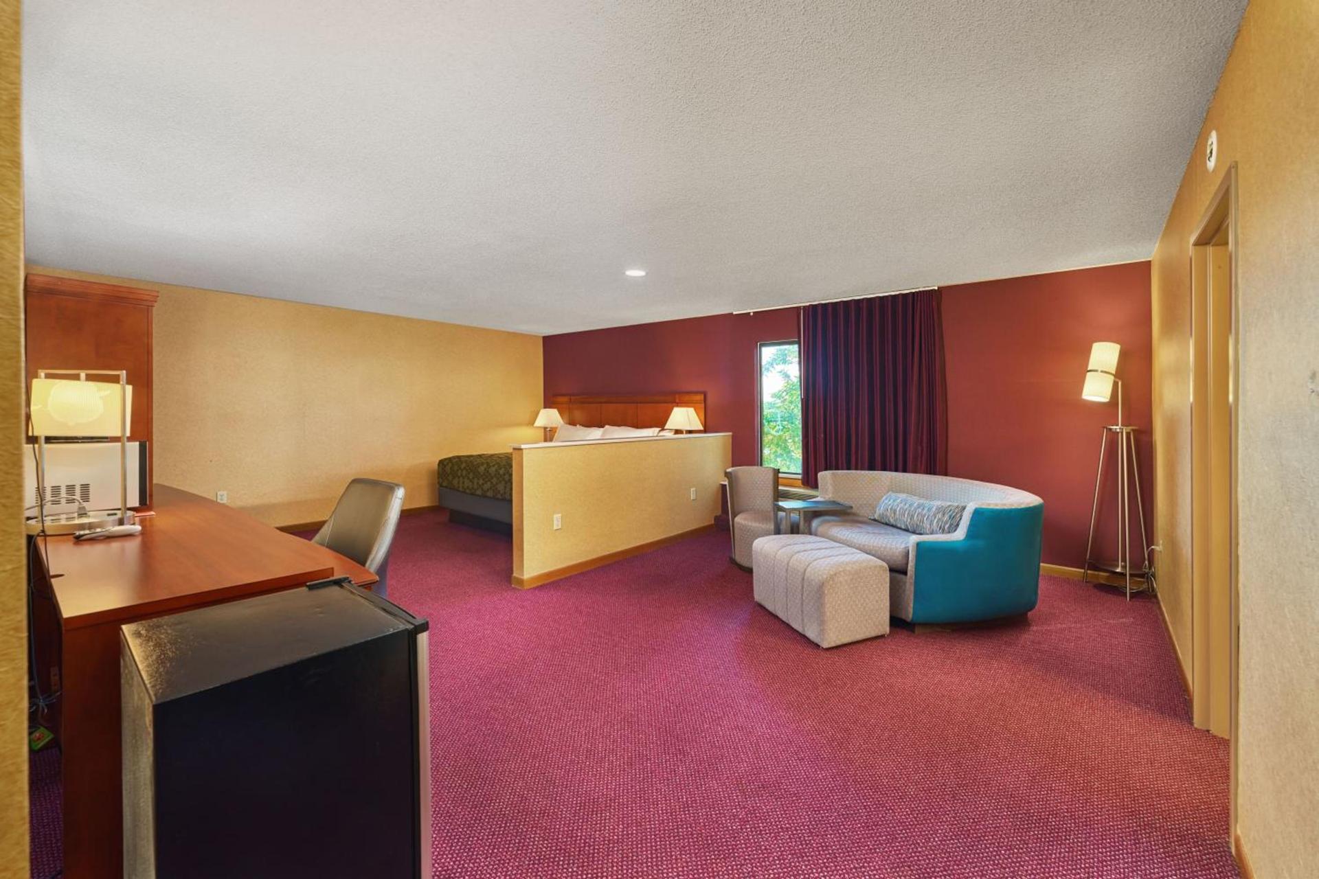 Econo Lodge Maquoketa photo 50