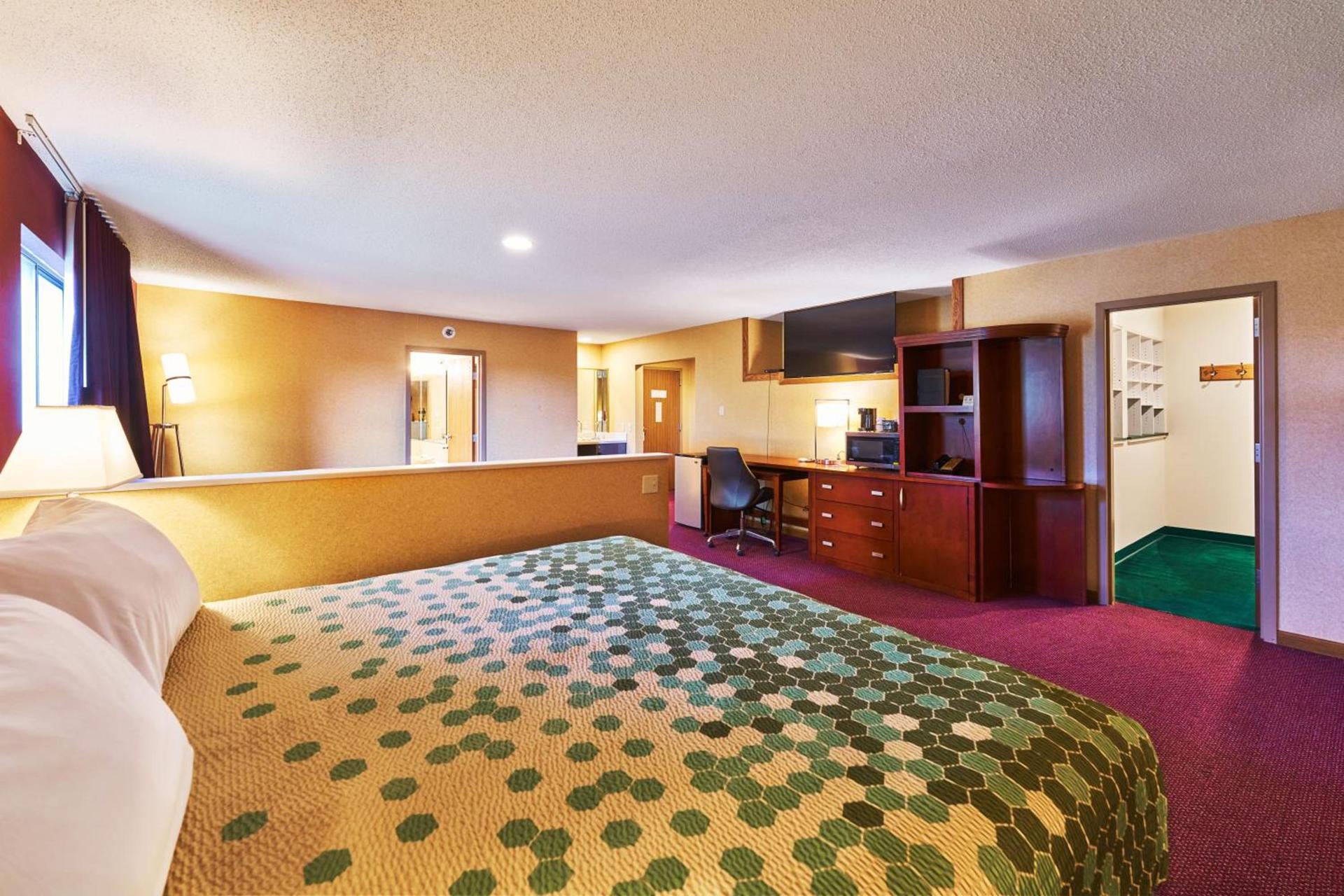 Econo Lodge Maquoketa photo 49