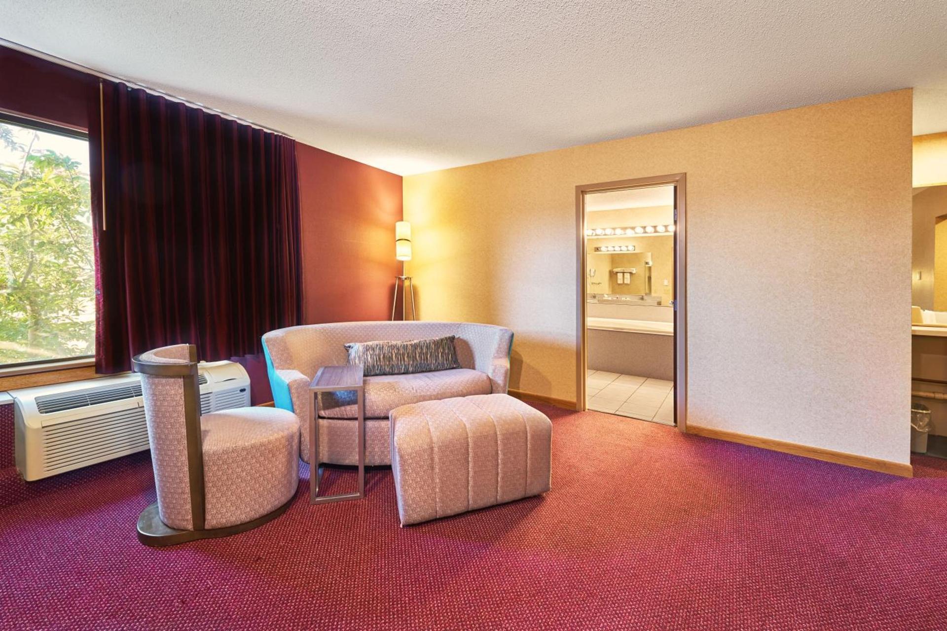 Econo Lodge Maquoketa photo 51