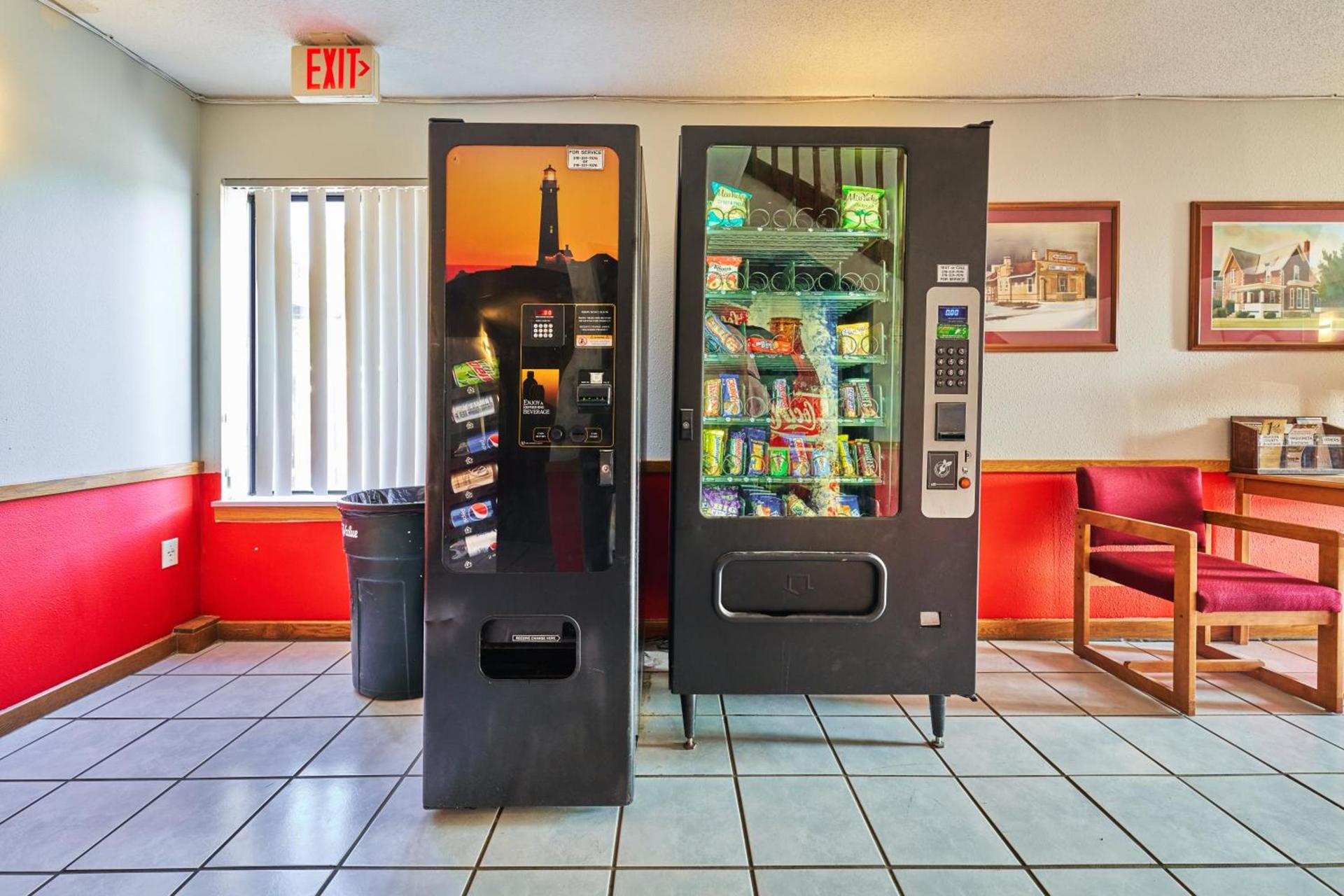 Econo Lodge Maquoketa photo 33