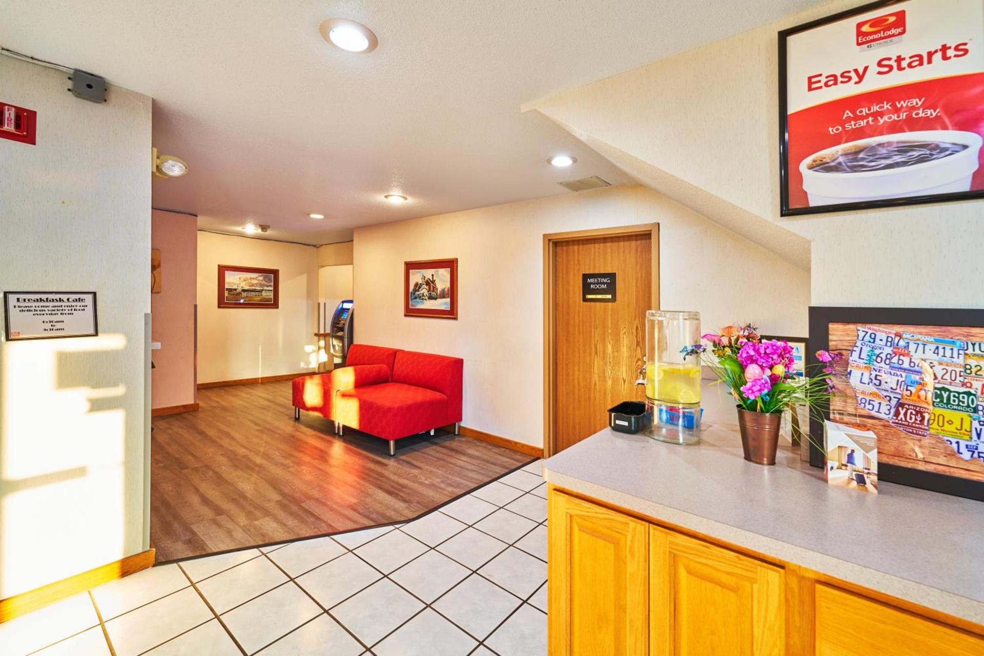 Econo Lodge Maquoketa photo 29