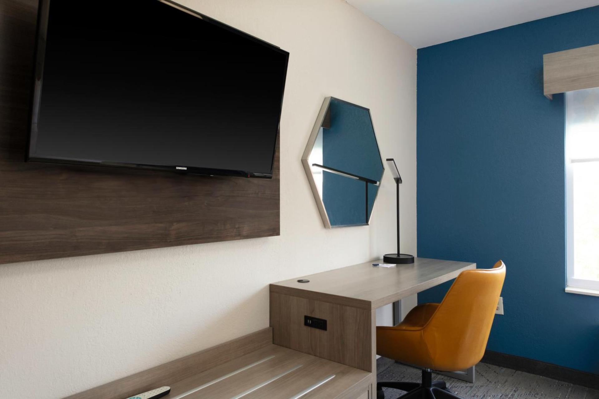 Holiday Inn Express - Rocky Mount - Sports Center by IHG photo 4