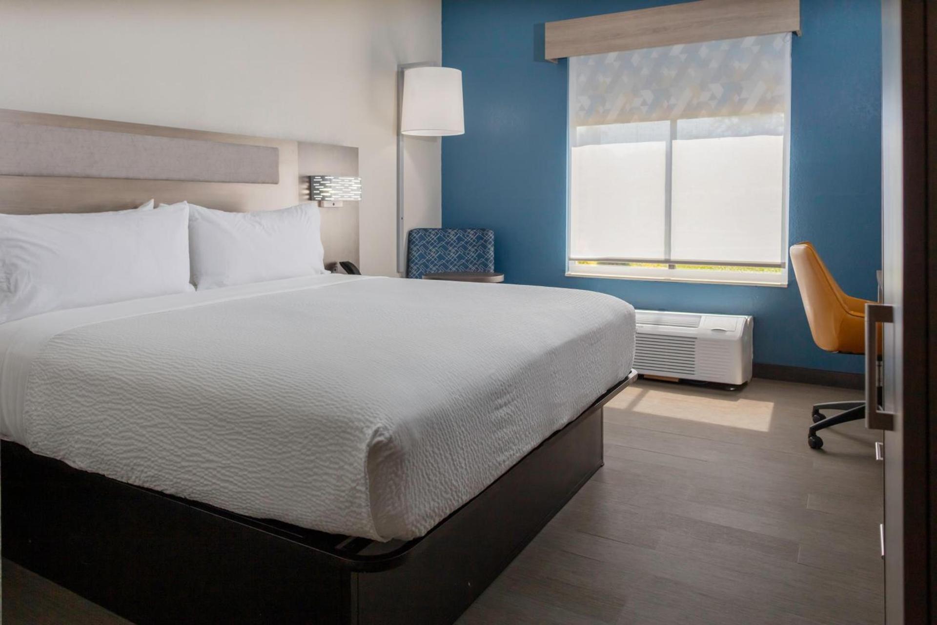 Holiday Inn Express - Rocky Mount - Sports Center by IHG photo 3