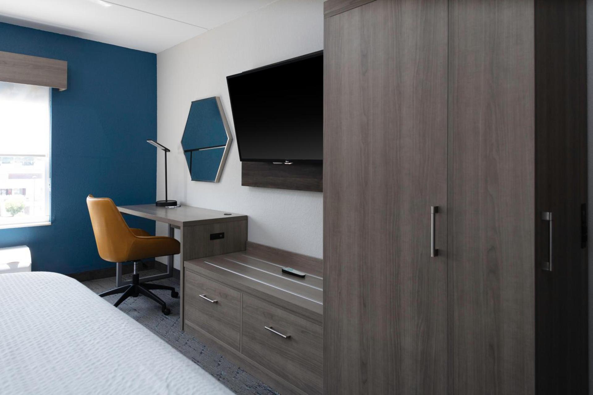 Holiday Inn Express - Rocky Mount - Sports Center by IHG photo 5