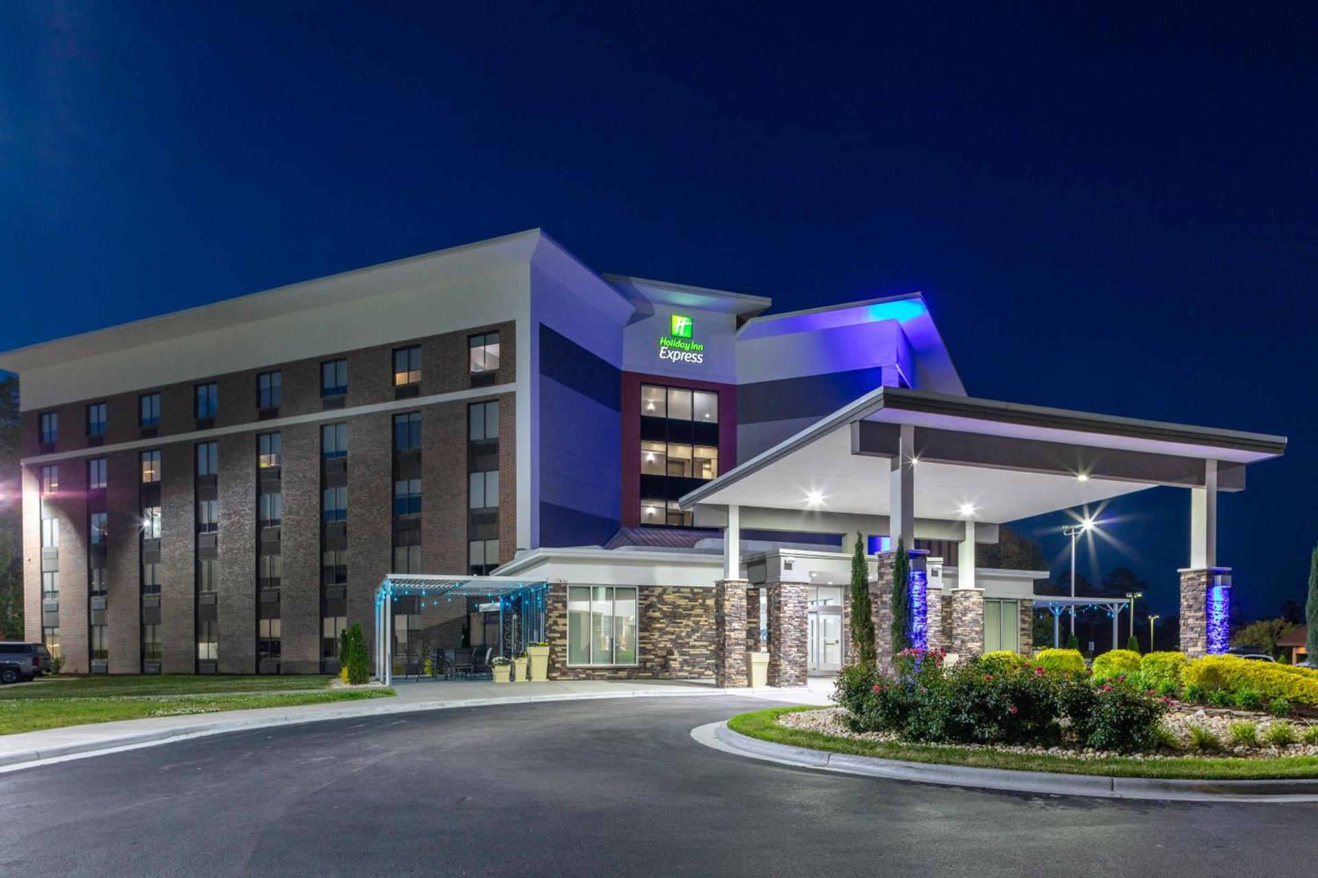 Holiday Inn Express - Rocky Mount - Sports Center by IHG photo 31