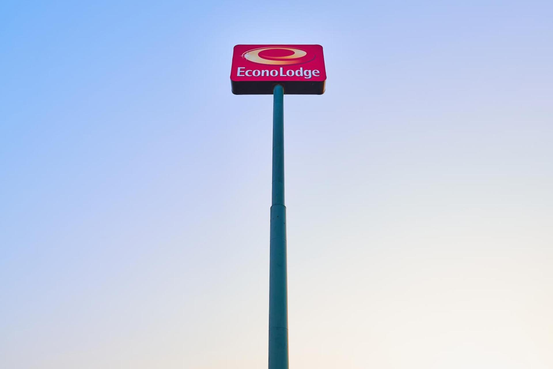 Econo Lodge Maquoketa photo 16