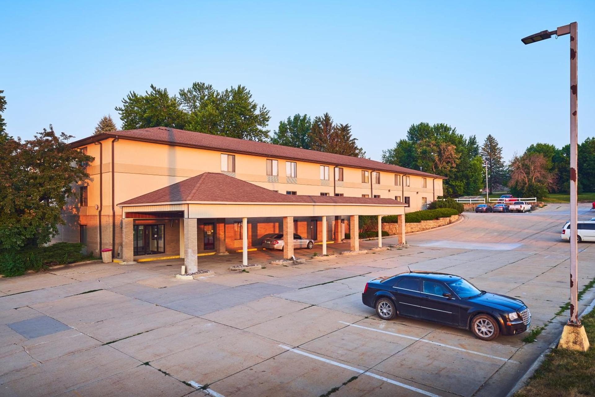 Econo Lodge Maquoketa photo 14