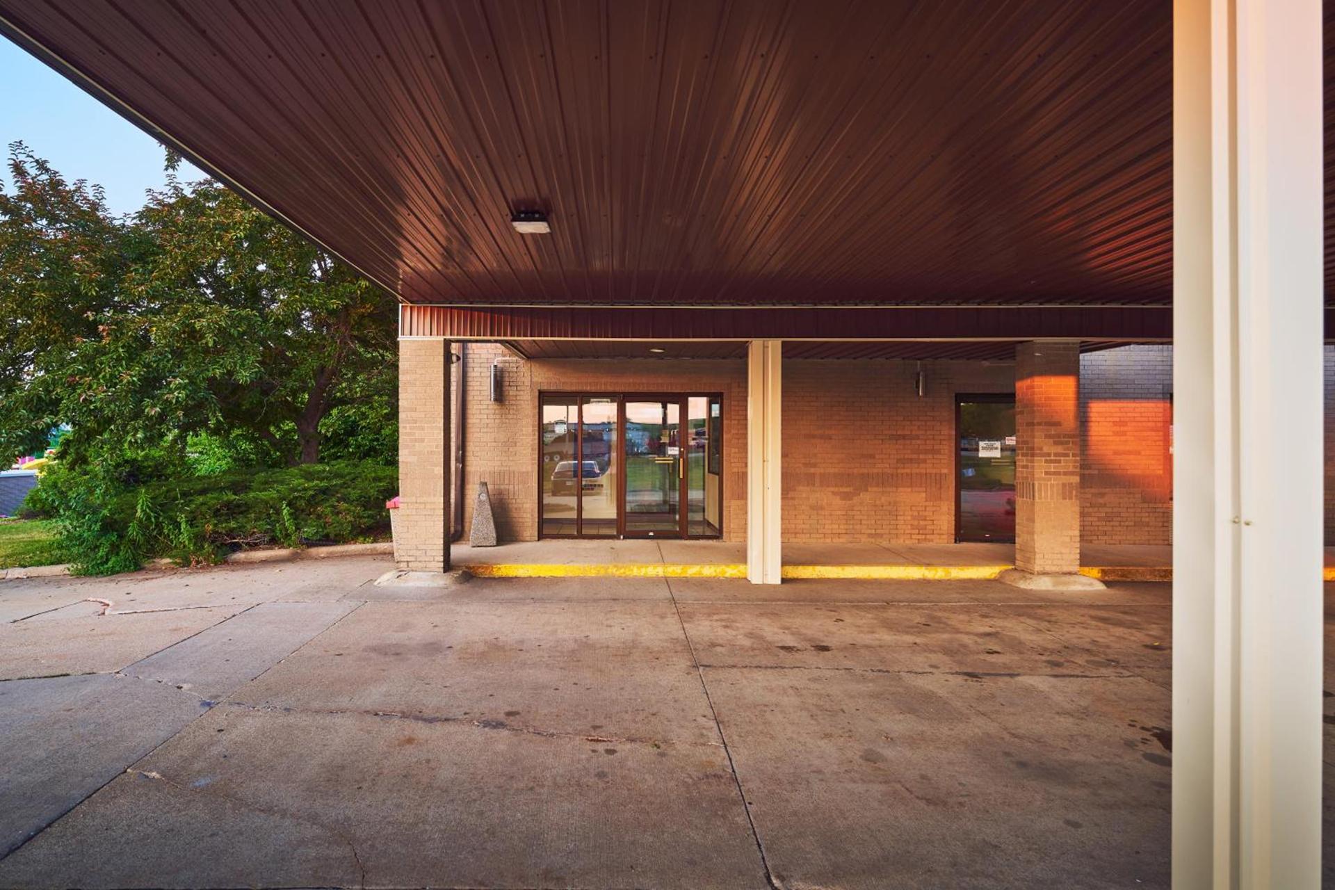 Econo Lodge Maquoketa photo 21
