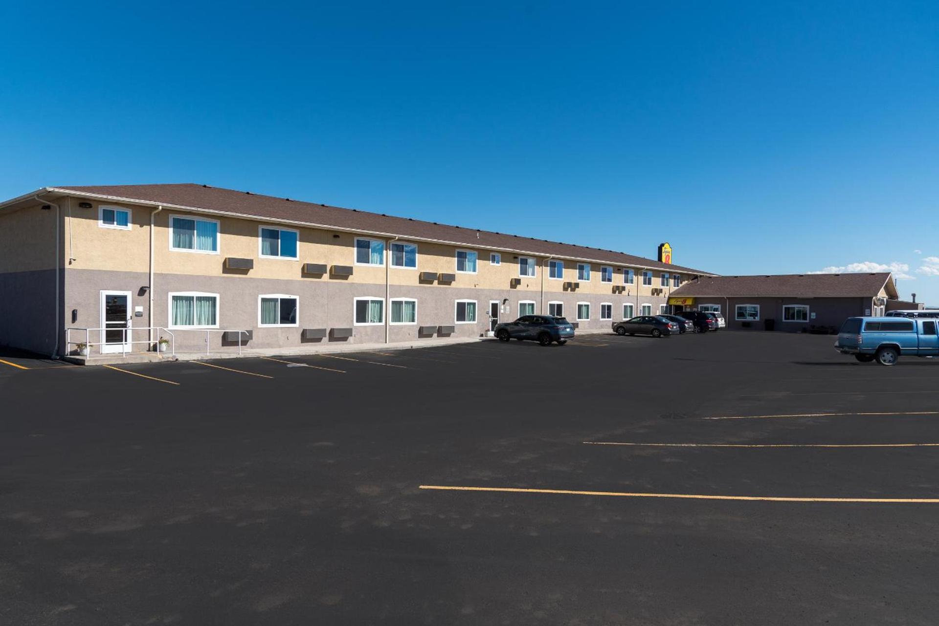 Super 8 by Wyndham Alamosa photo 3