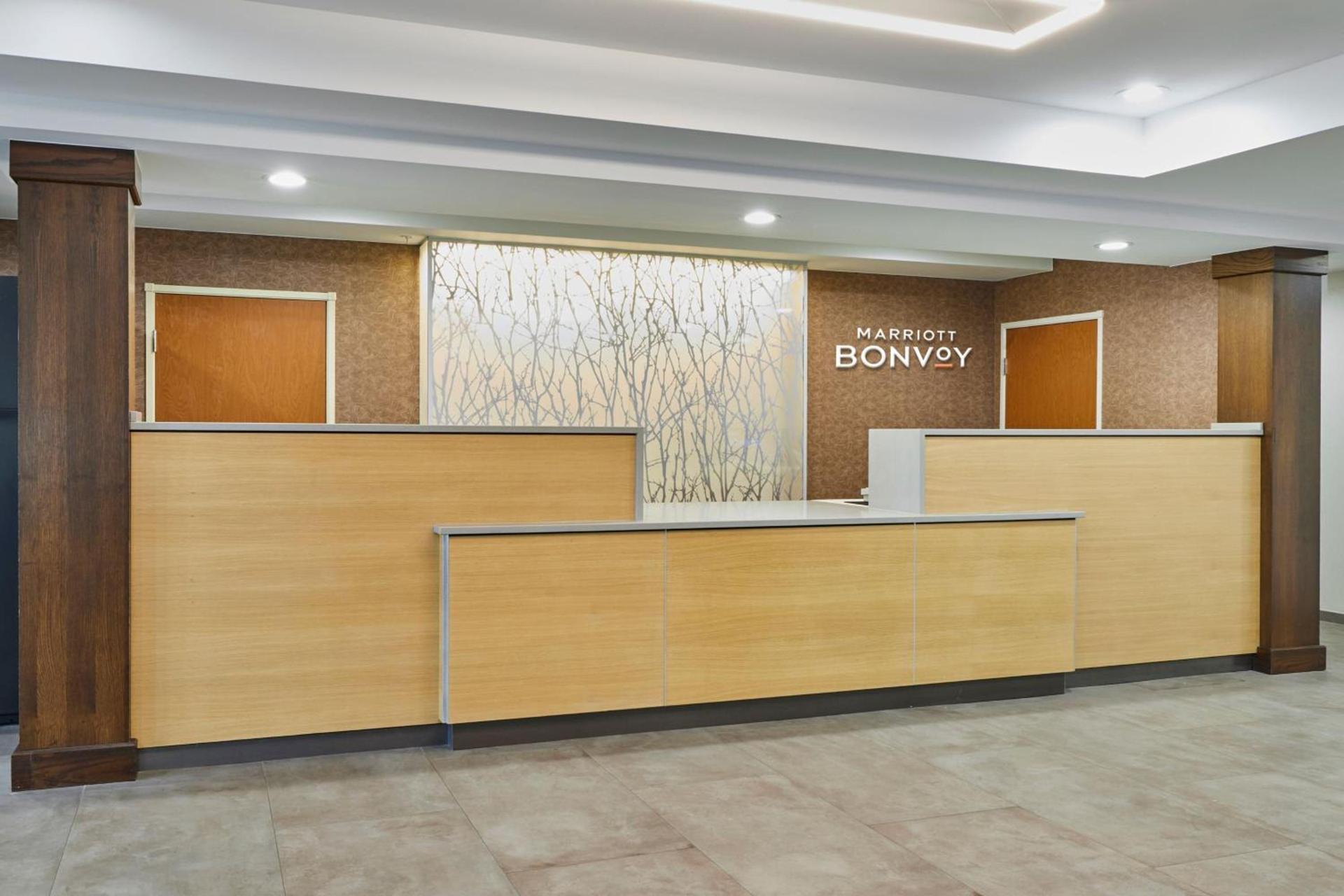 Fairfield Inn & Suites Burlington photo 4