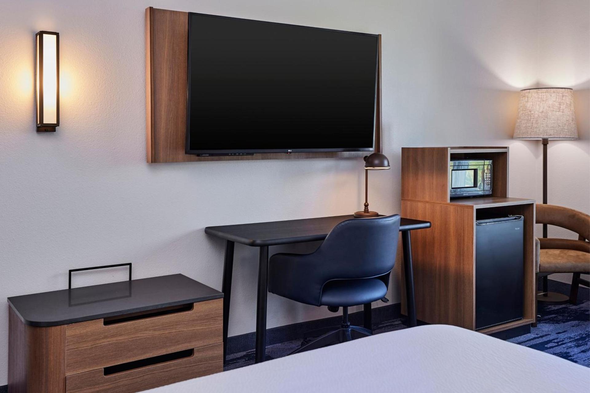 Fairfield Inn & Suites Burlington photo 12
