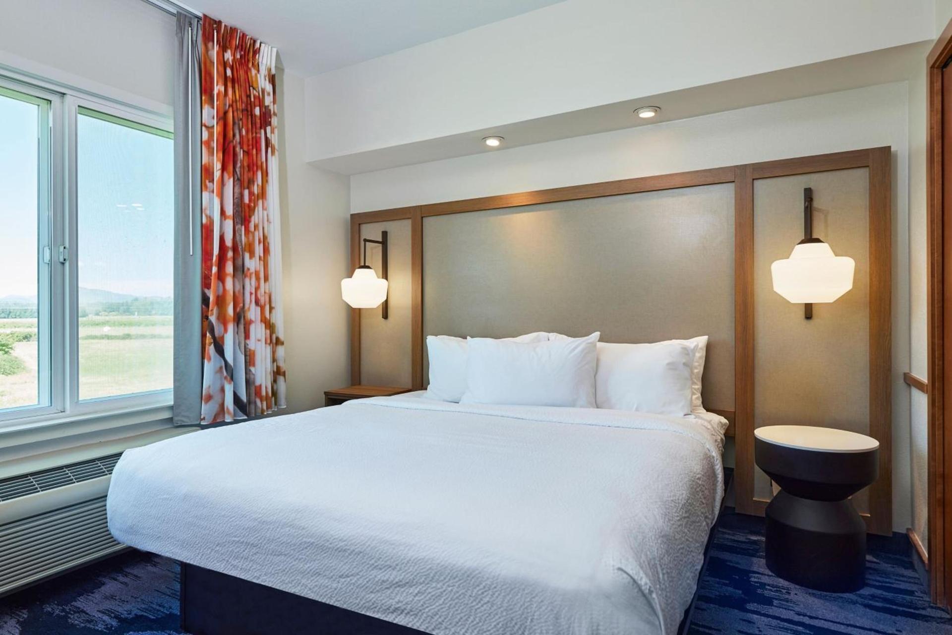 Fairfield Inn & Suites Burlington photo 8