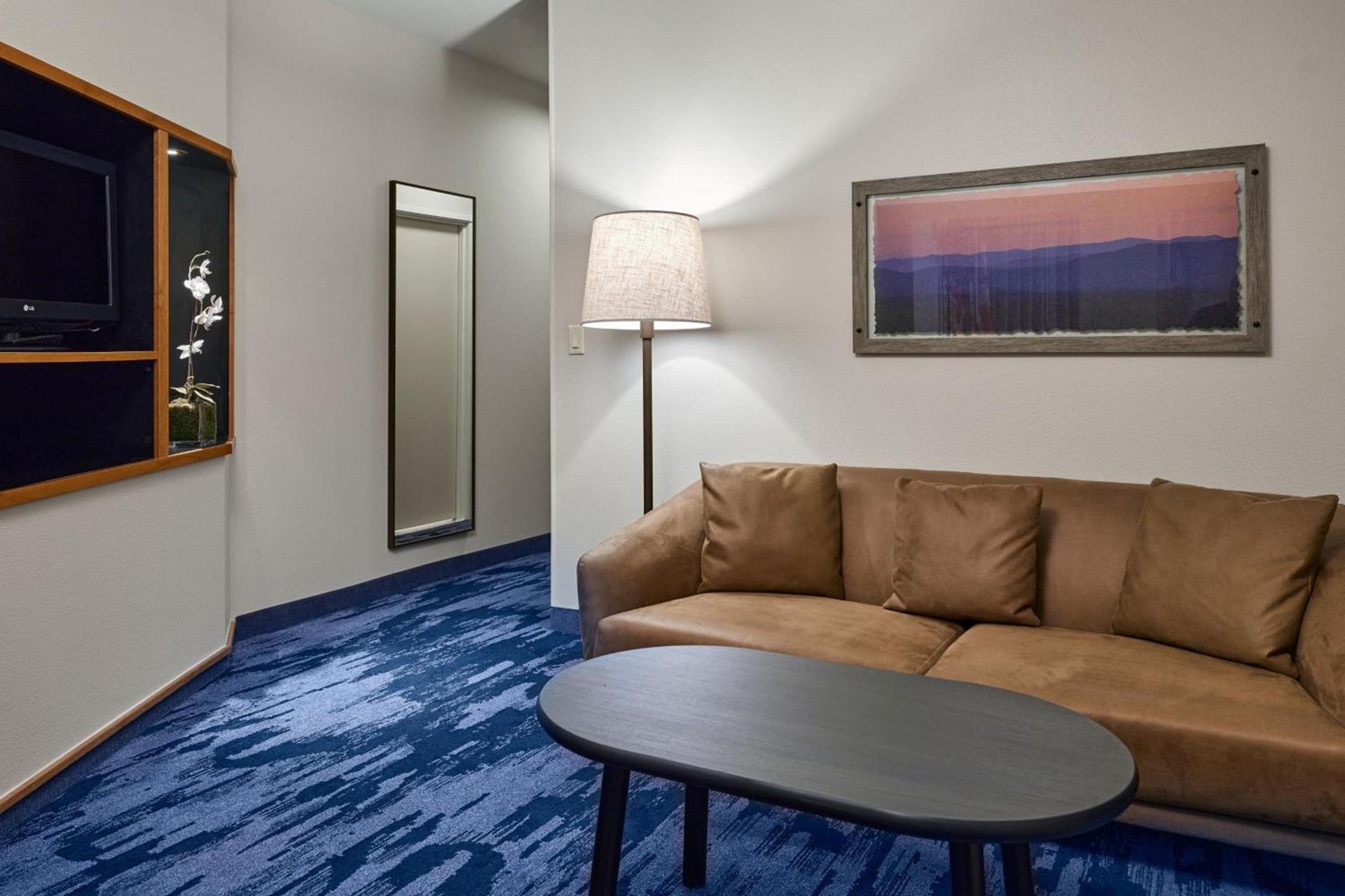 Fairfield Inn & Suites Burlington photo 7