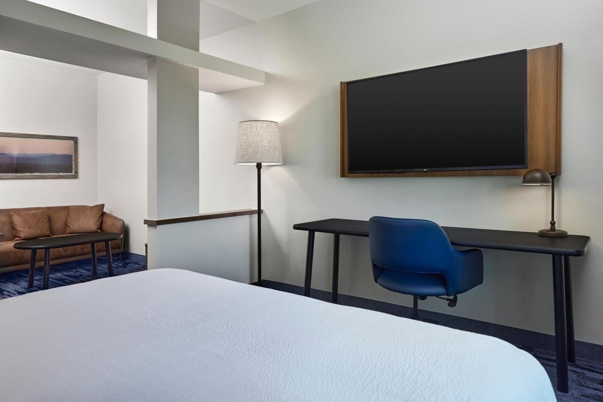 Fairfield Inn & Suites Burlington photo 9