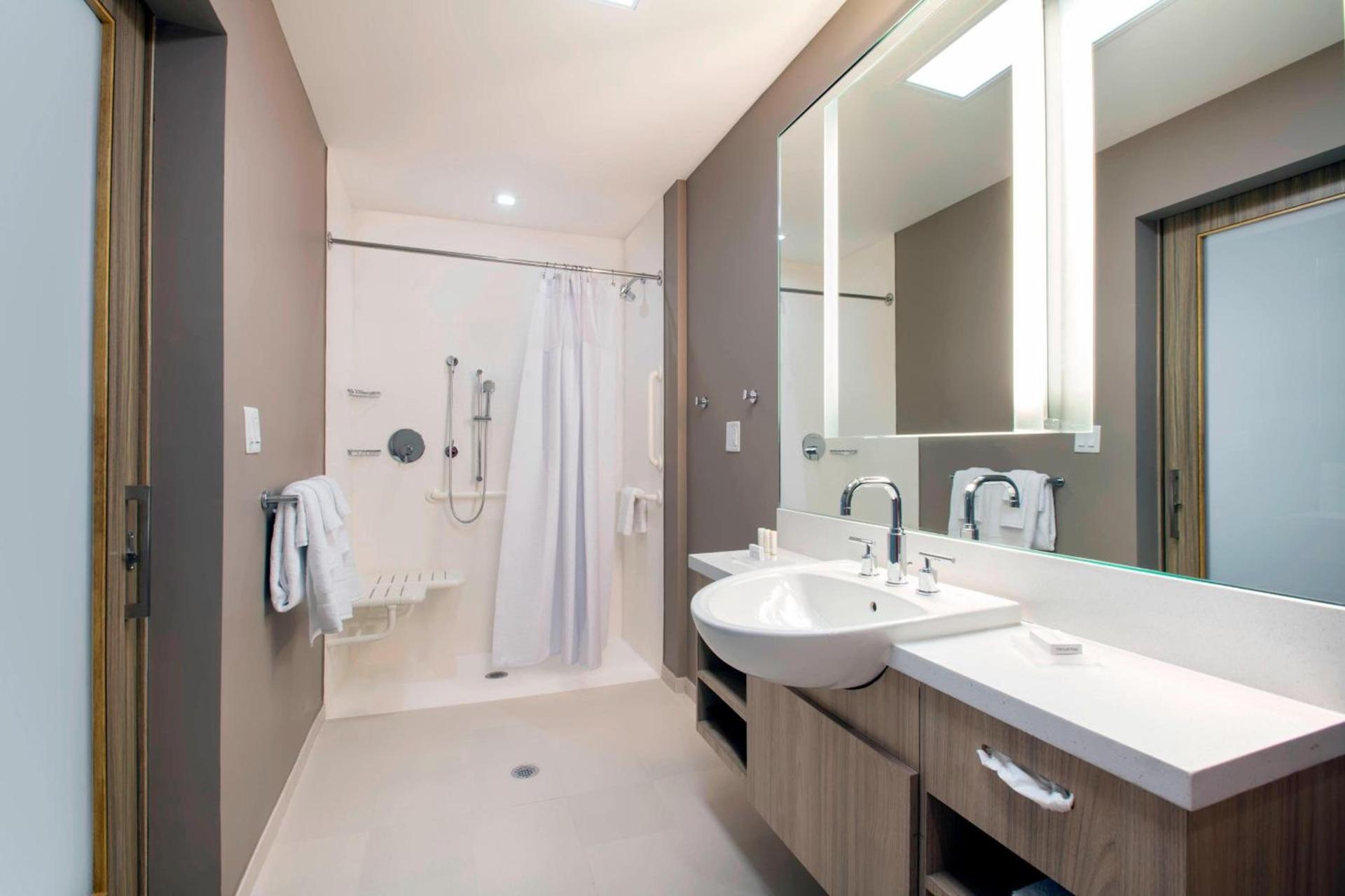 SpringHill Suites by Marriott Miami Doral photo 6