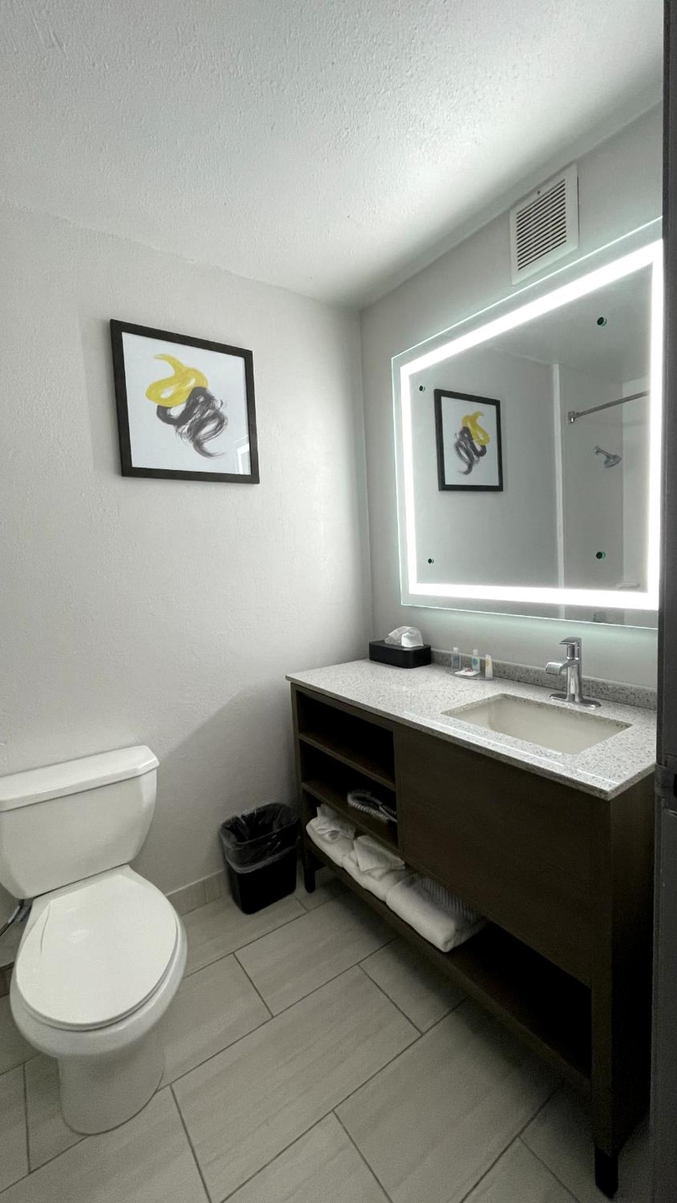 Comfort Suites Denver North - Westminster photo 37