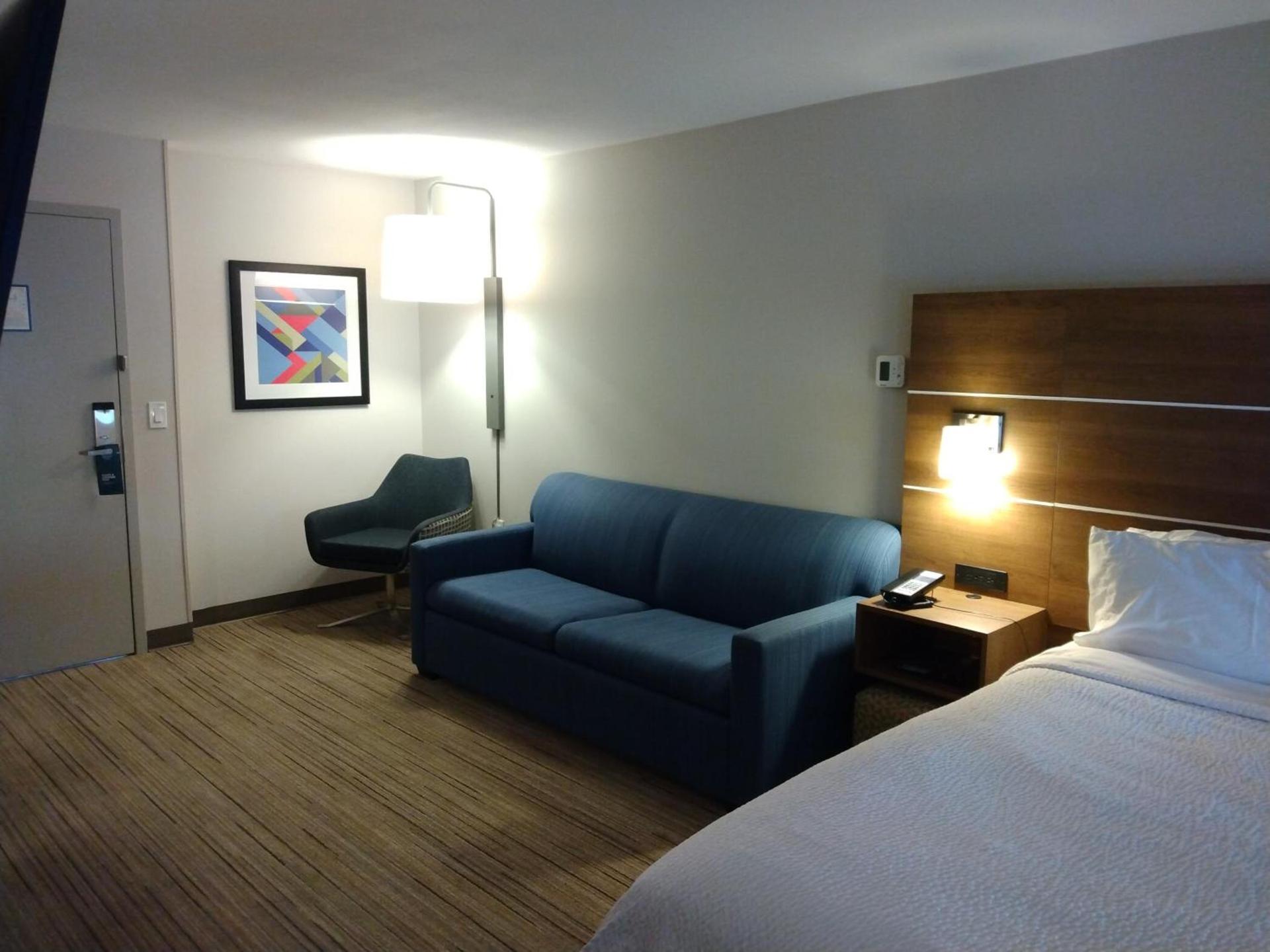 Holiday Inn Express Hotel & Suites Albuquerque Midtown by IHG photo 12