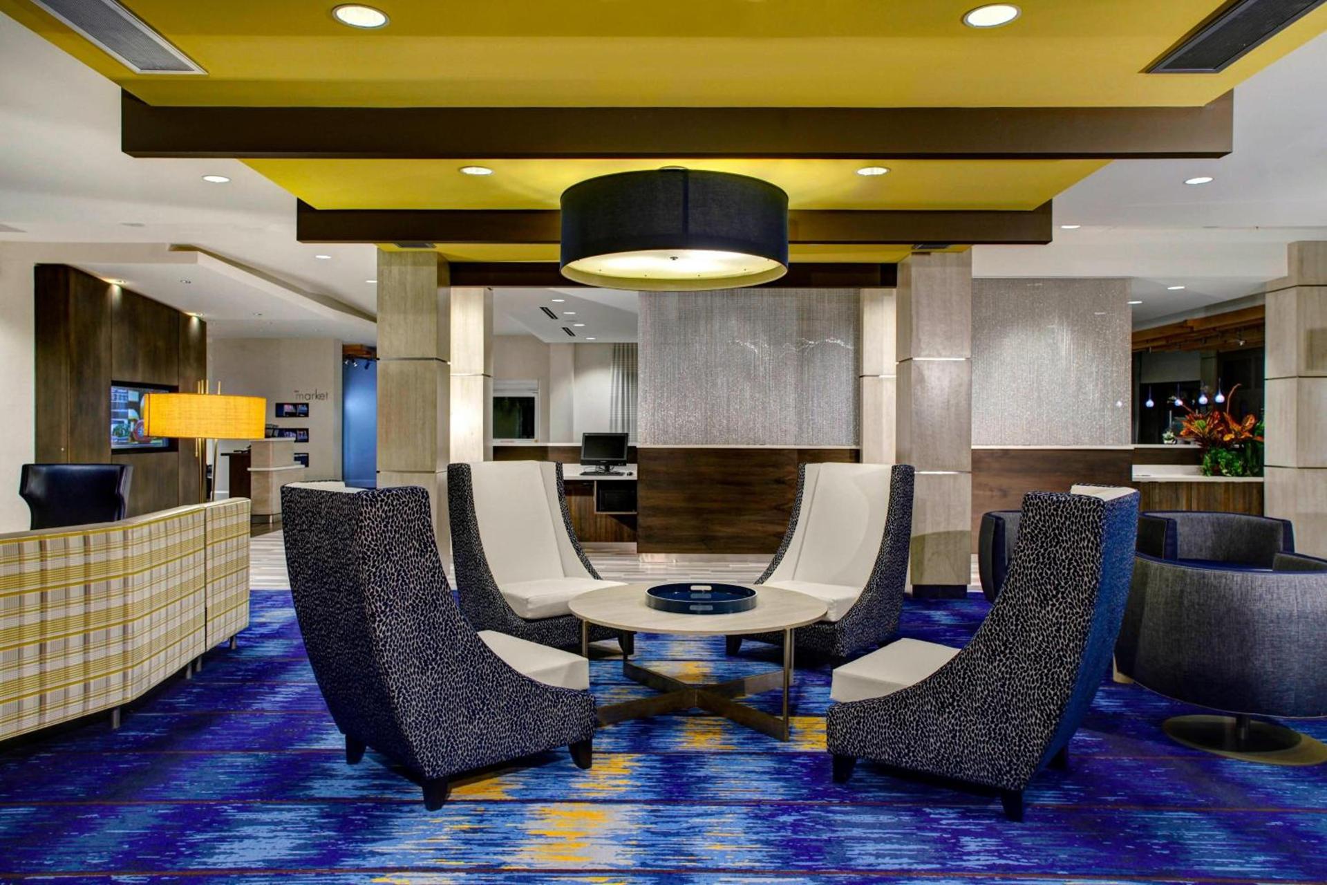 Courtyard by Marriott Carrollton photo 6