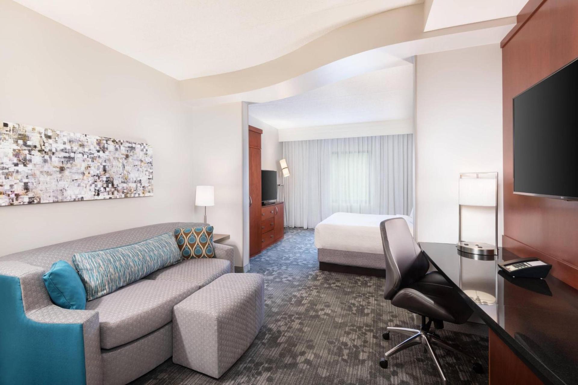 Courtyard by Marriott Pittsburgh Washington Meadow Lands photo 6