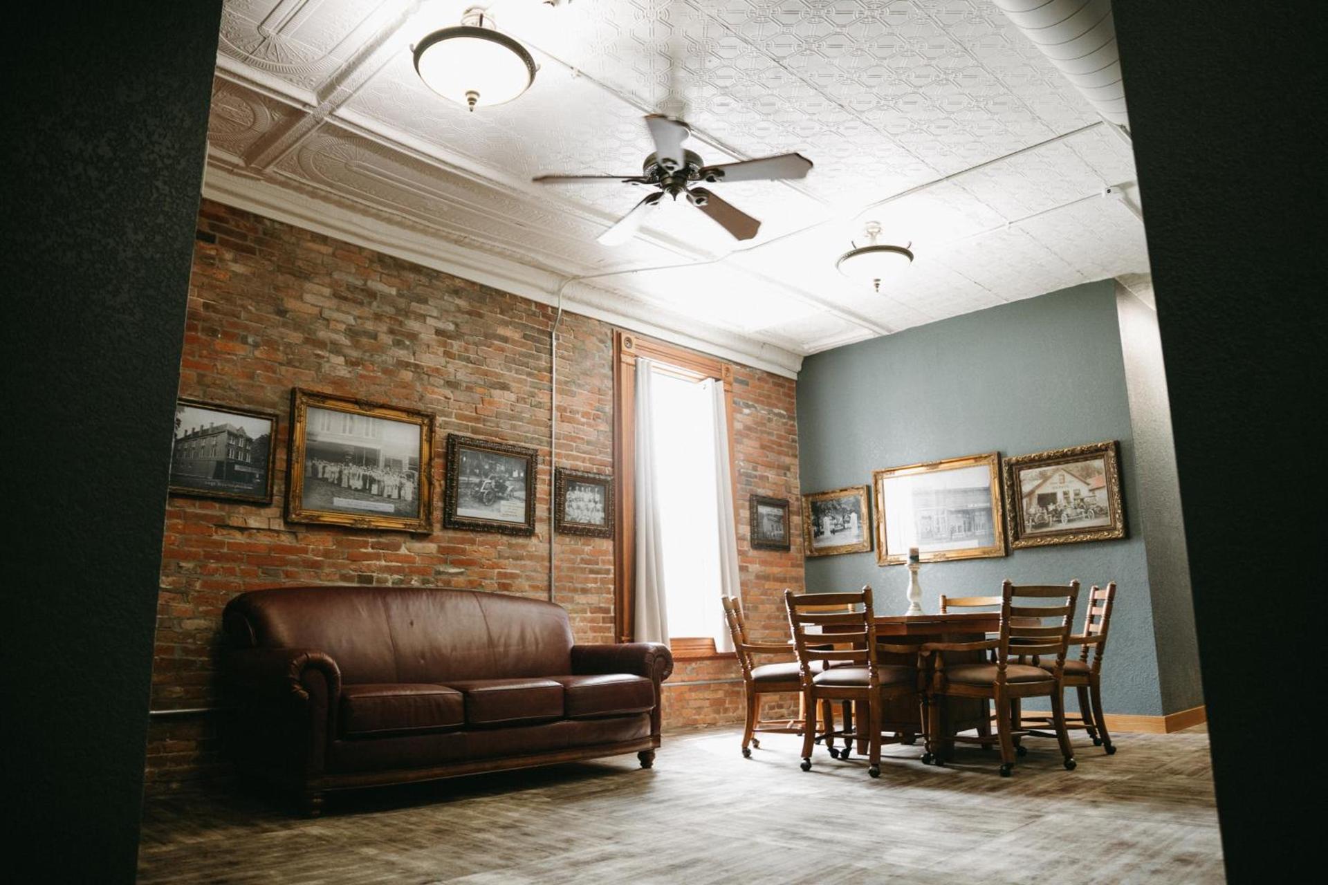 Bricktown Inn photo 15