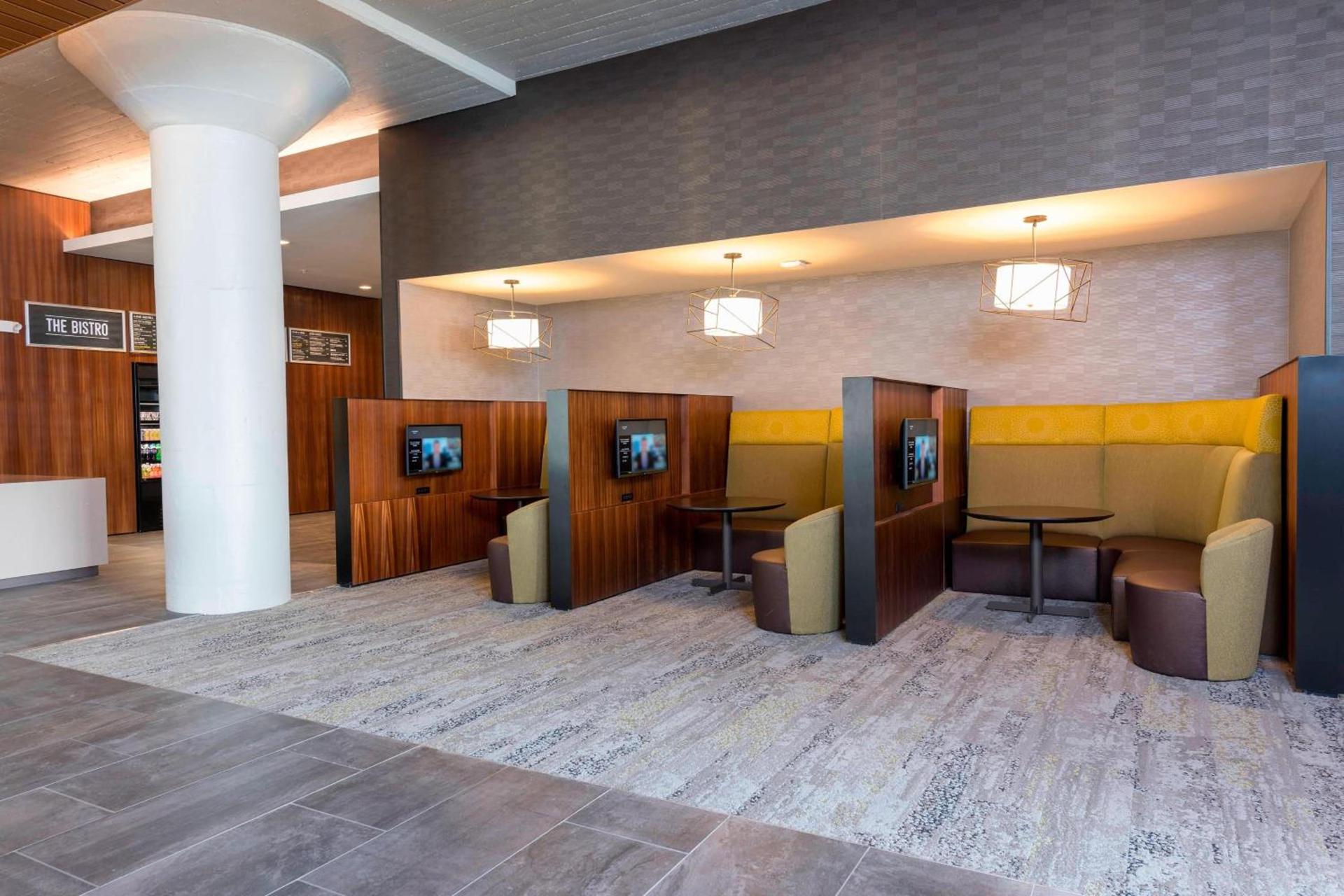 Courtyard by Marriott Waterloo Cedar Falls photo 23
