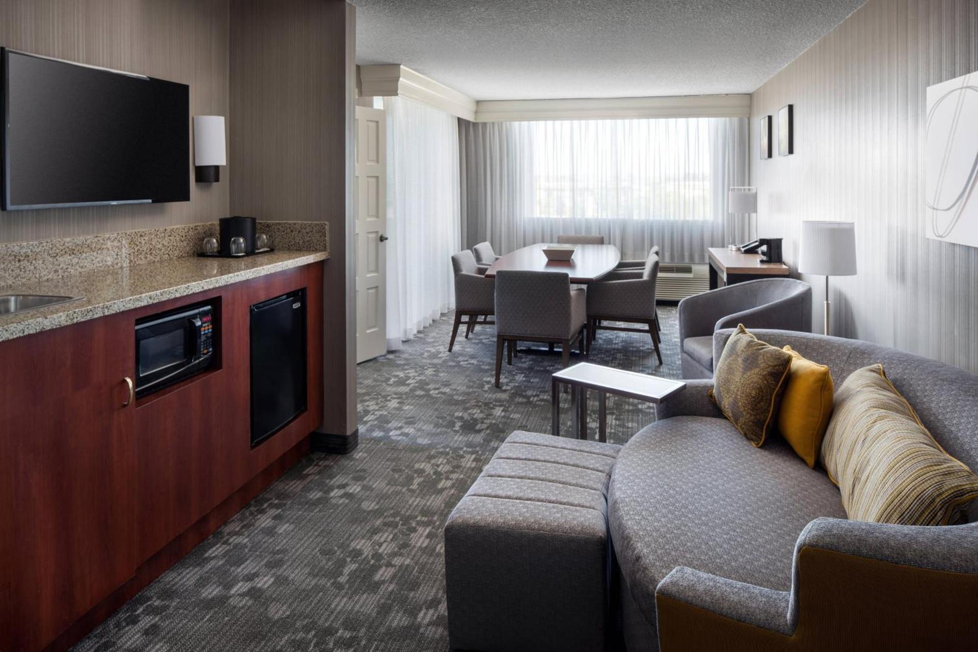 Courtyard by Marriott Richmond Berkeley photo 13