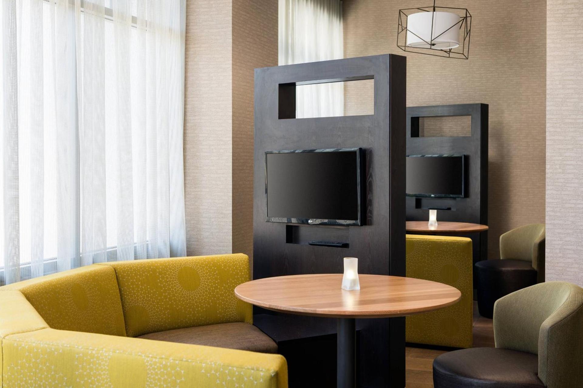 Courtyard by Marriott Richmond Berkeley photo 17