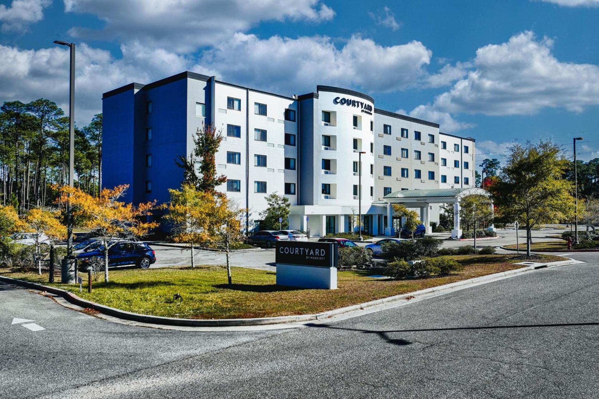 Courtyard Biloxi North/D'Iberville photo 2
