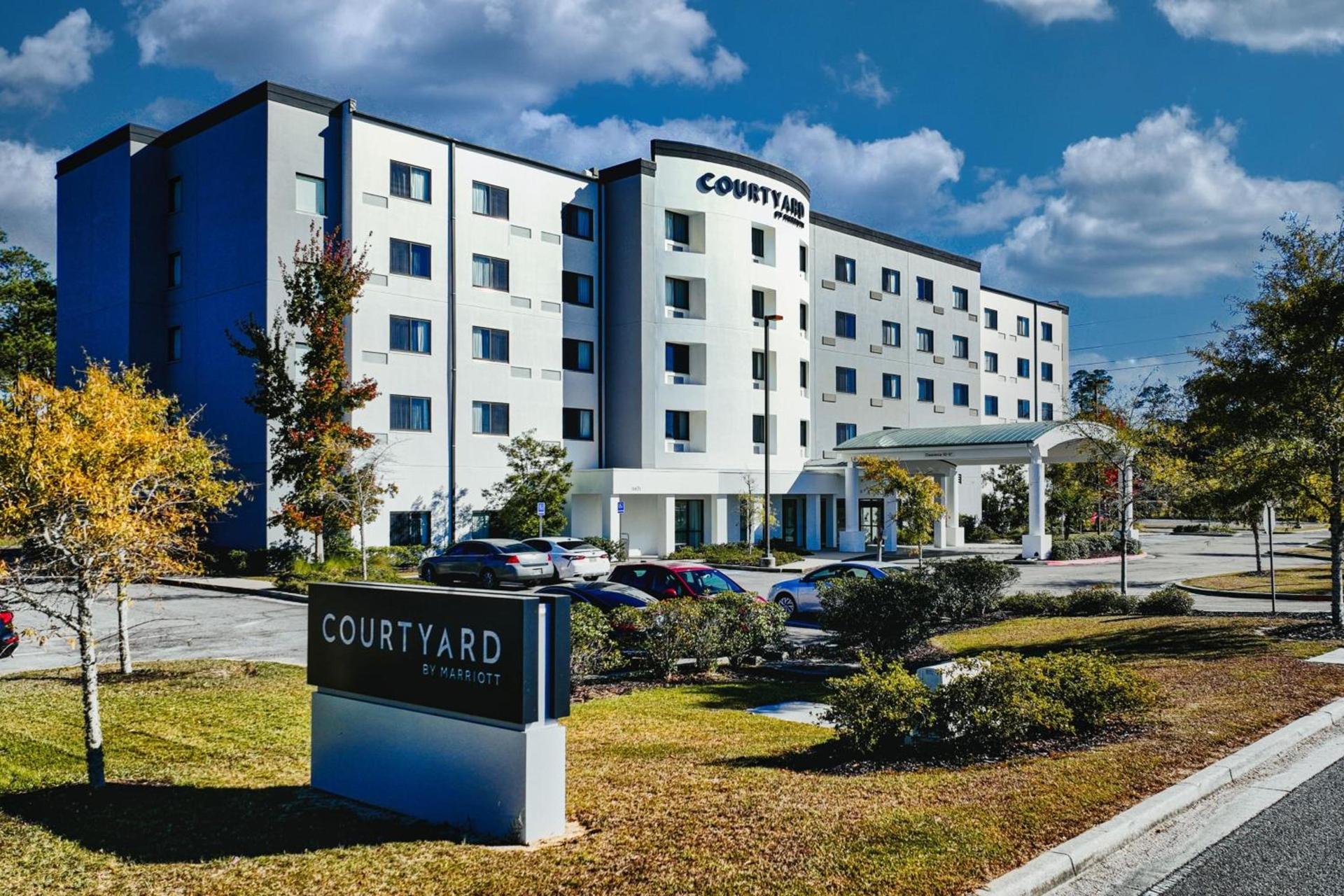 Courtyard Biloxi North/D'Iberville photo 1
