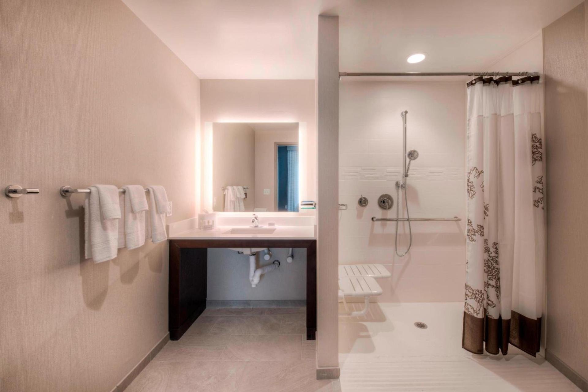 Residence Inn by Marriott Raleigh Downtown photo 36