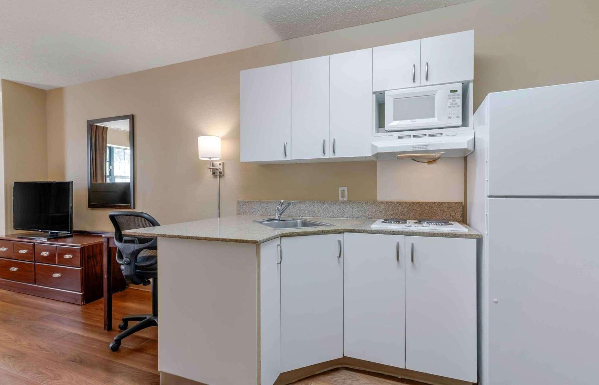 Extended Stay America Suites - Pleasant Hill - Buskirk Ave photo 13