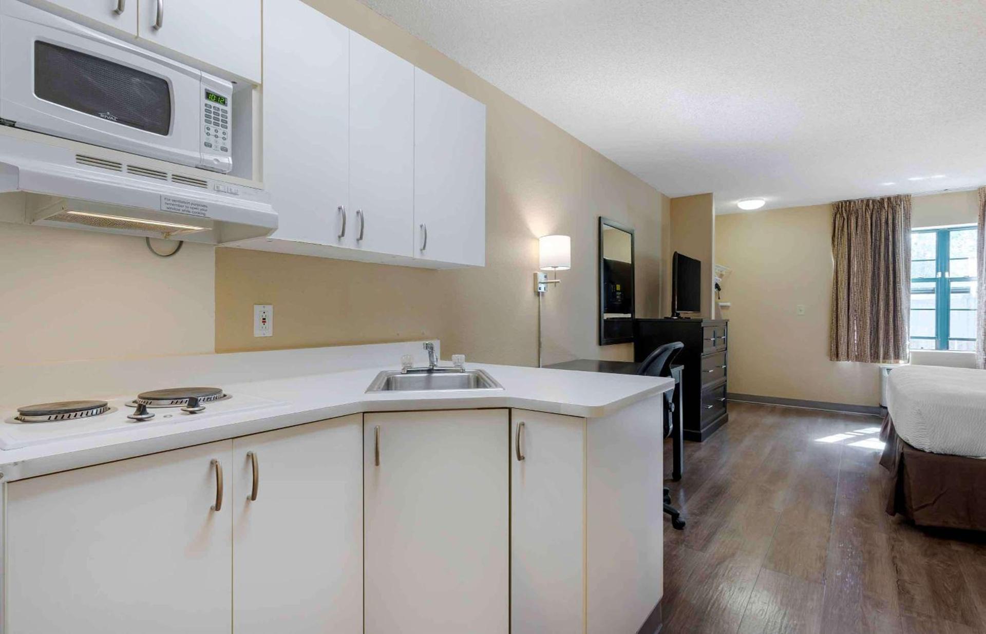 Extended Stay America Suites - Pleasant Hill - Buskirk Ave photo 18