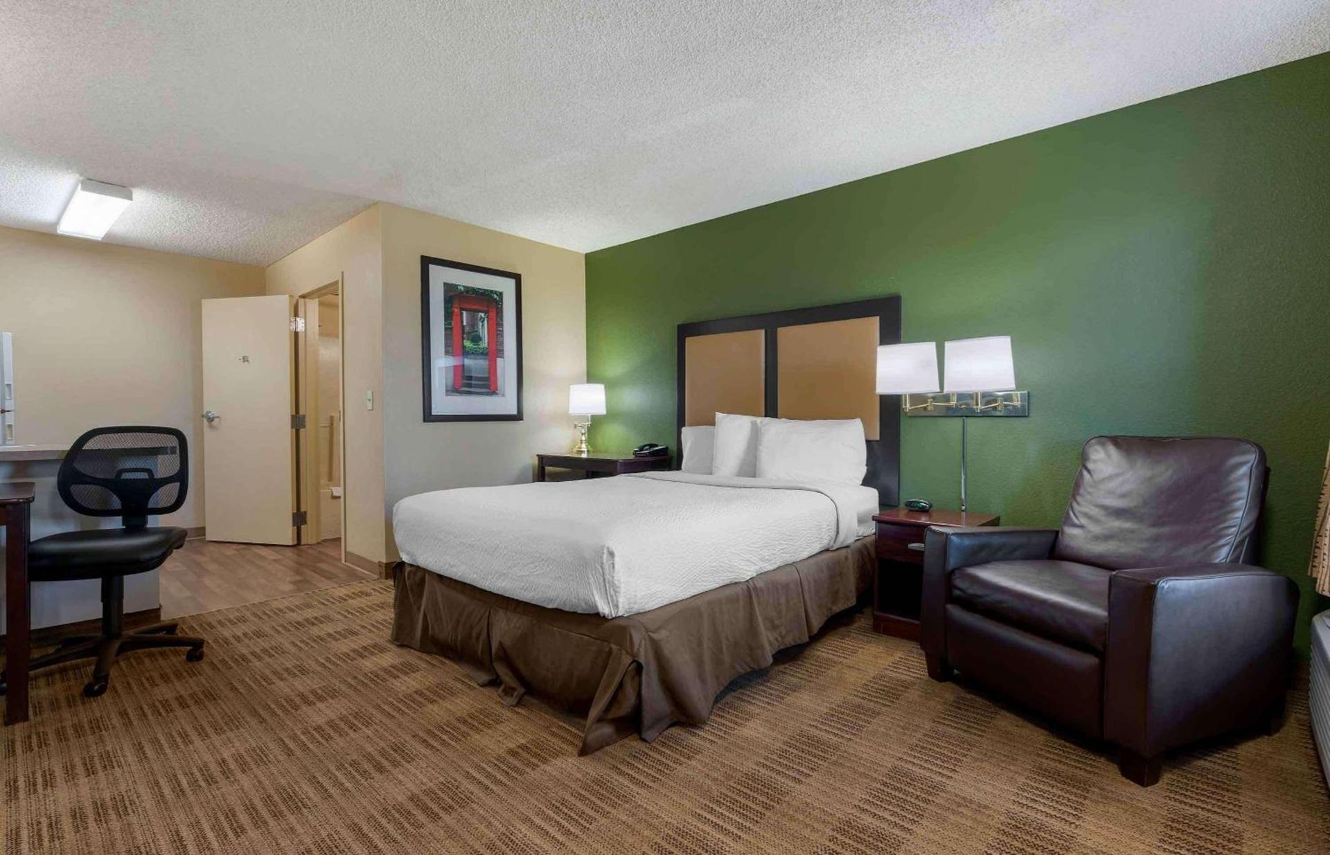 Extended Stay America Suites - Sacramento - White Rock Rd photo 10