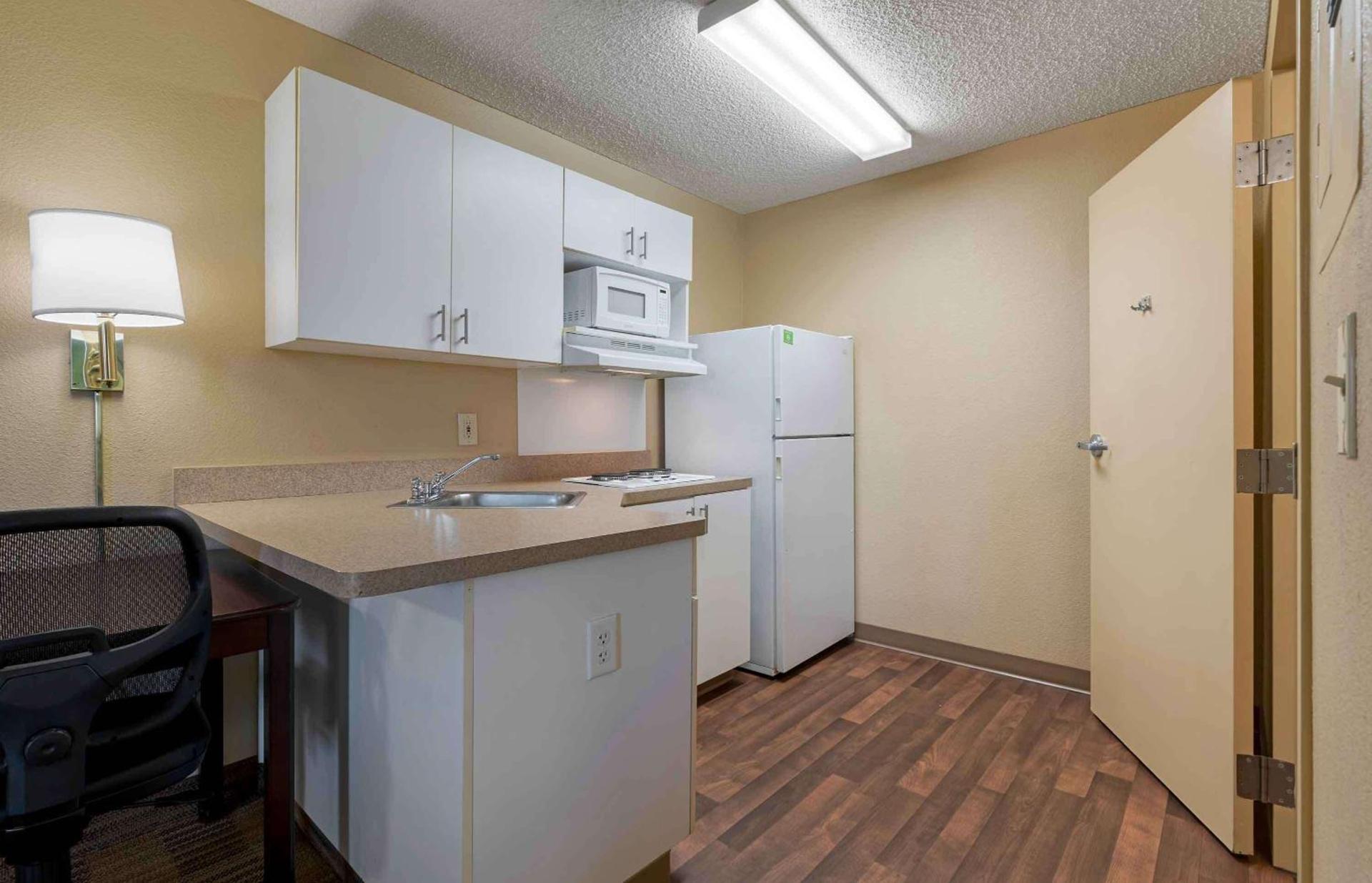 Extended Stay America Suites - Sacramento - White Rock Rd photo 15