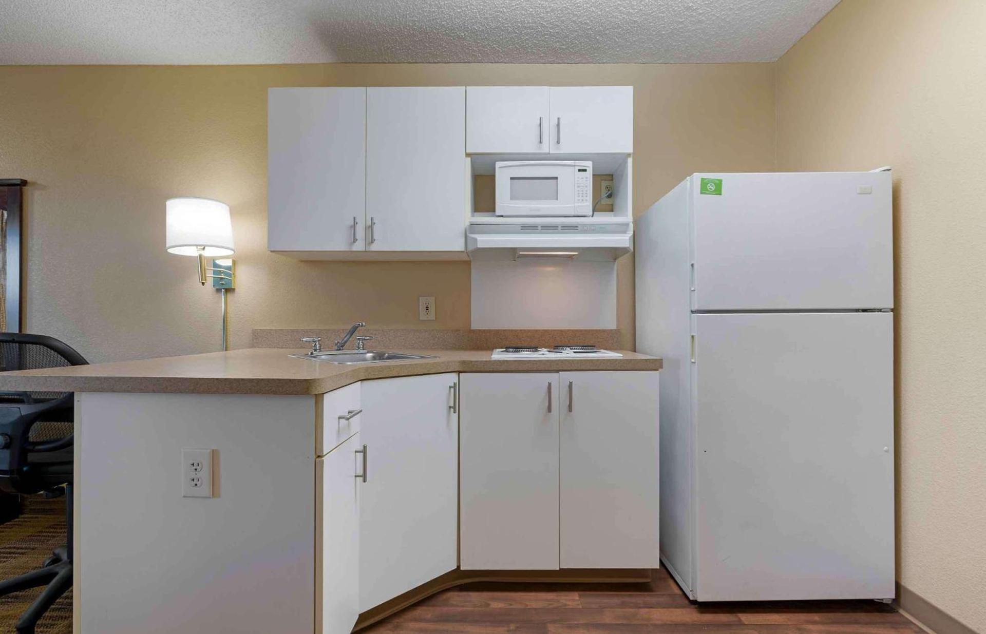Extended Stay America Suites - Sacramento - White Rock Rd photo 20