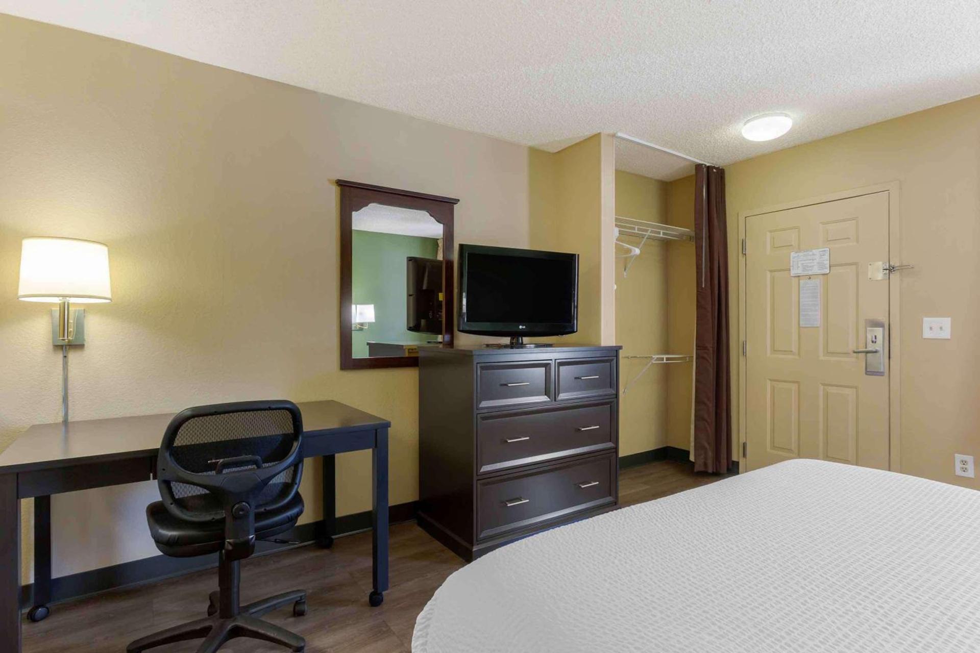 Extended Stay America Select Suites - Phoenix - Scottsdale - North photo 13