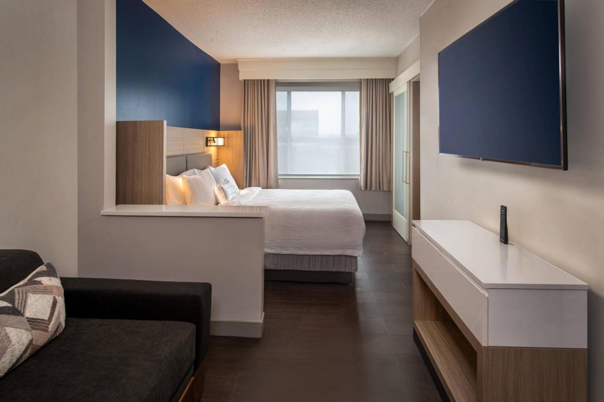 SpringHill Suites Herndon Reston photo 3