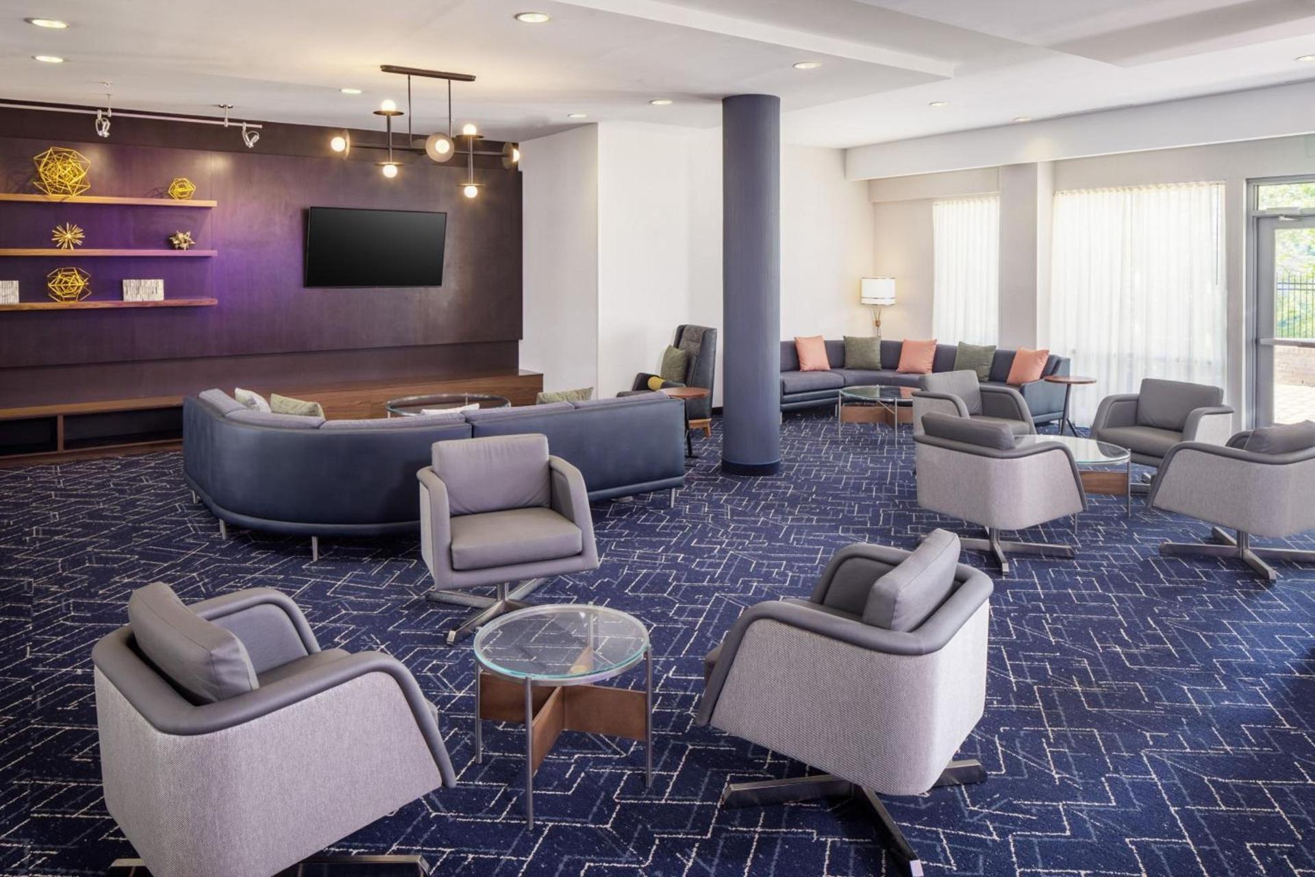 Courtyard by Marriott Charleston Downtown/Civic Center photo 7