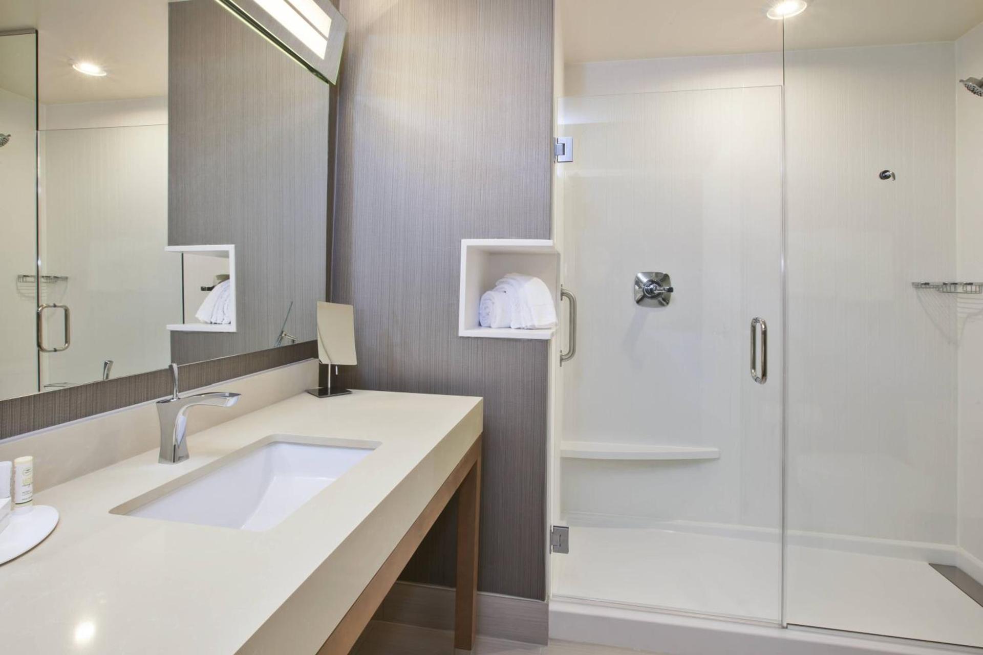Courtyard by Marriott St. Joseph-Benton Harbor photo 21